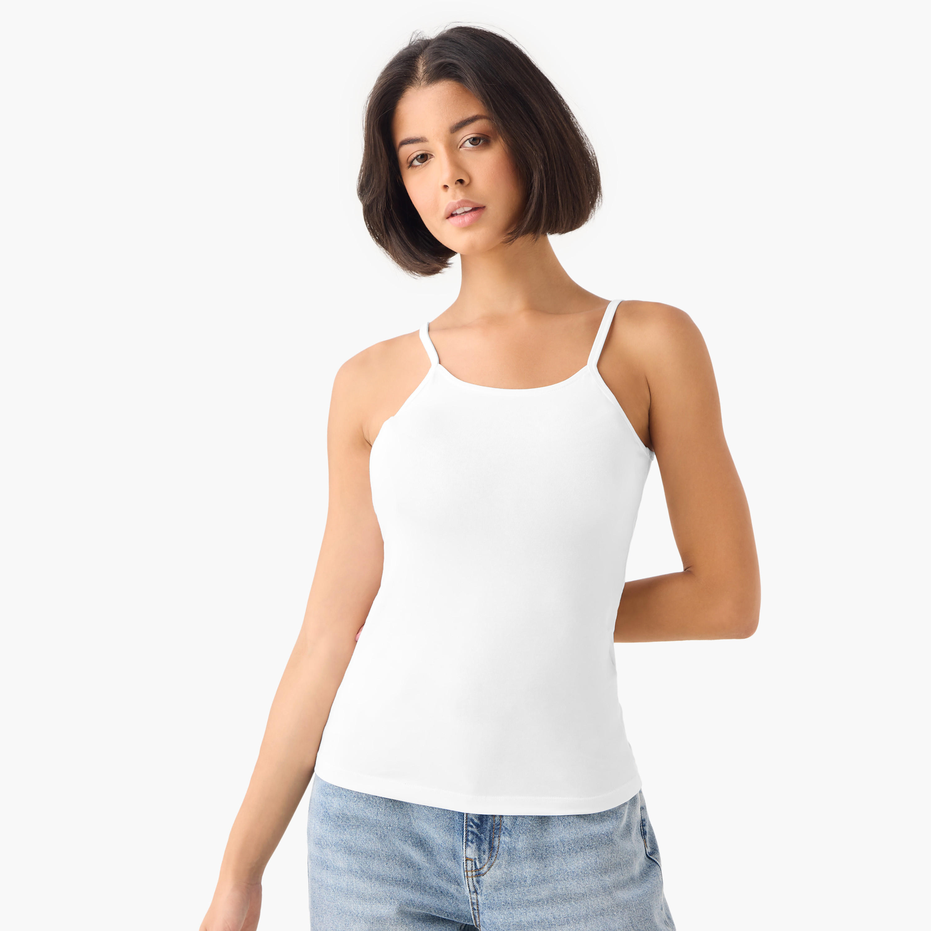بلوزة كامي بياقة عميقة وحمّالات رفيعة من سبلاش بيزيكس - طقم من 3 قطع-women-clothing-tshirts-image-4