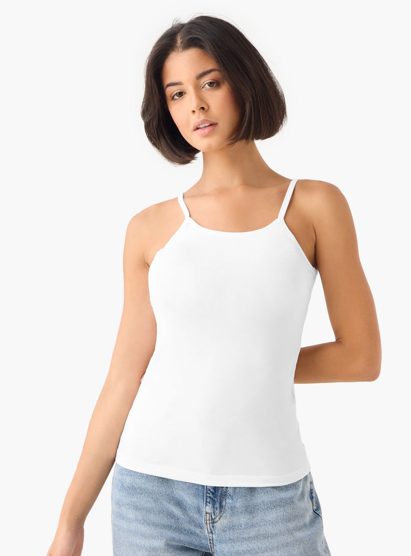 بلوزة كامي بياقة عميقة وحمّالات رفيعة من سبلاش بيزيكس - طقم من 3 قطع-women-clothing-tshirts-image-4