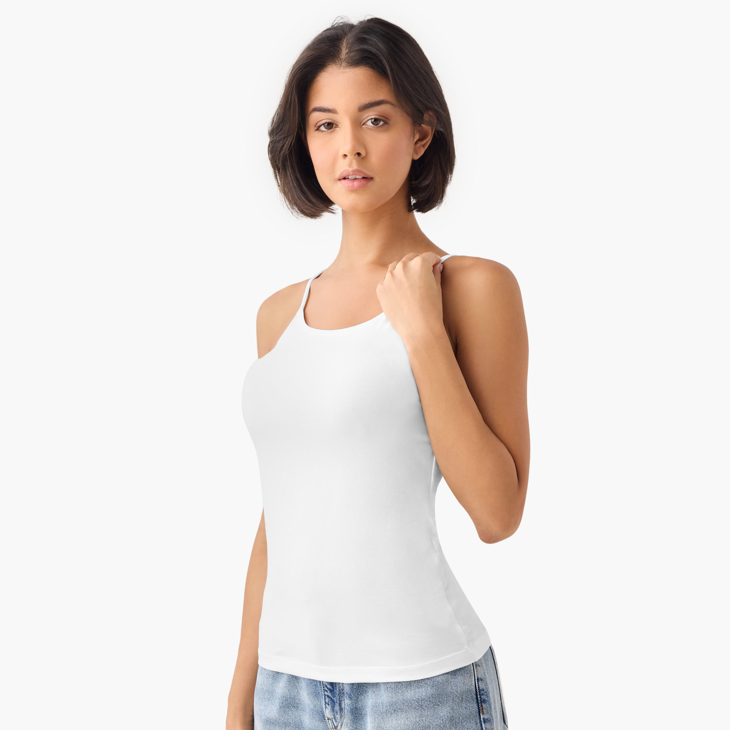 بلوزة كامي بياقة عميقة وحمّالات رفيعة من سبلاش بيزيكس - طقم من 3 قطع-women-clothing-tshirts-image-5
