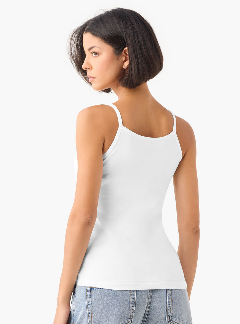 بلوزة كامي بياقة عميقة وحمّالات رفيعة من سبلاش بيزيكس - طقم من 3 قطع-women-clothing-tshirts-image-6