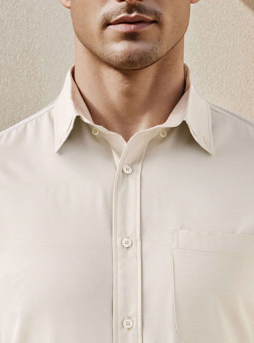 قميص تويل بياقة بأزرار وأكمام طويلة وقصّة عادية وجيب للرجال-men-clothing-shirts-image-4