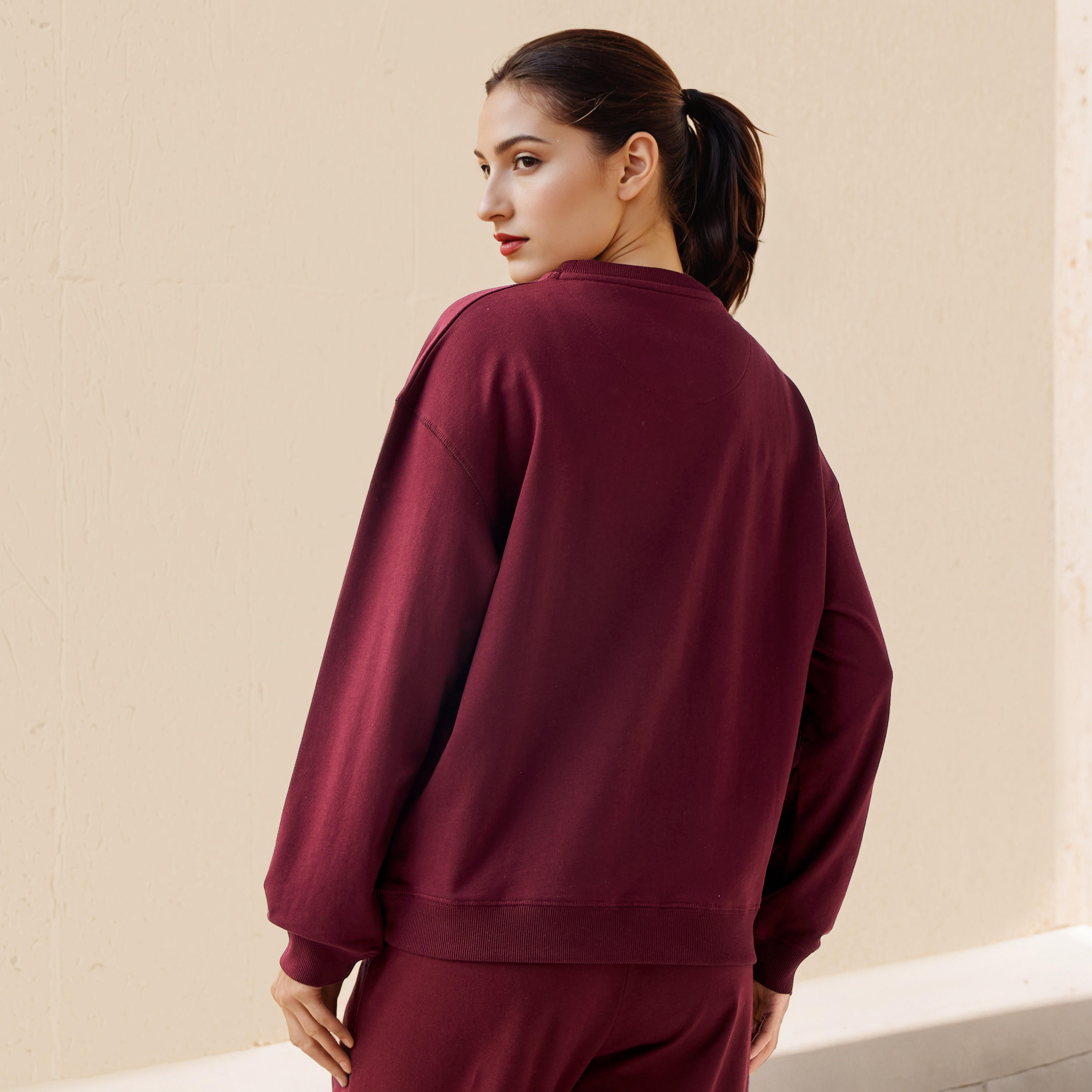 سويت شيرت بقصّة عادية من كابا-women-clothing-sportswearandactivewear-hoodiesandsweatshirts-image-2