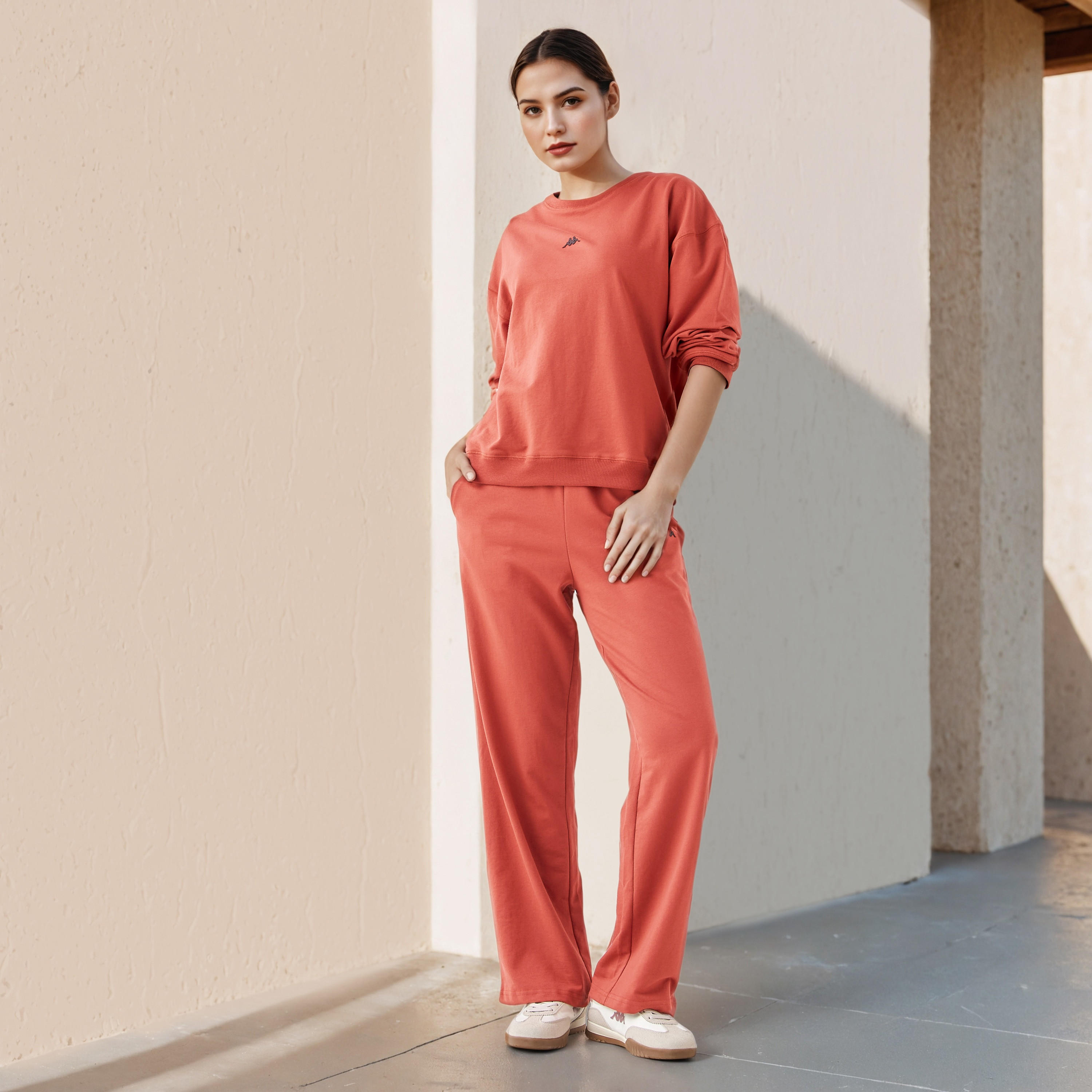 سويت شيرت بقصّة عادية من كابا-women-clothing-sportswearandactivewear-hoodiesandsweatshirts-image-2