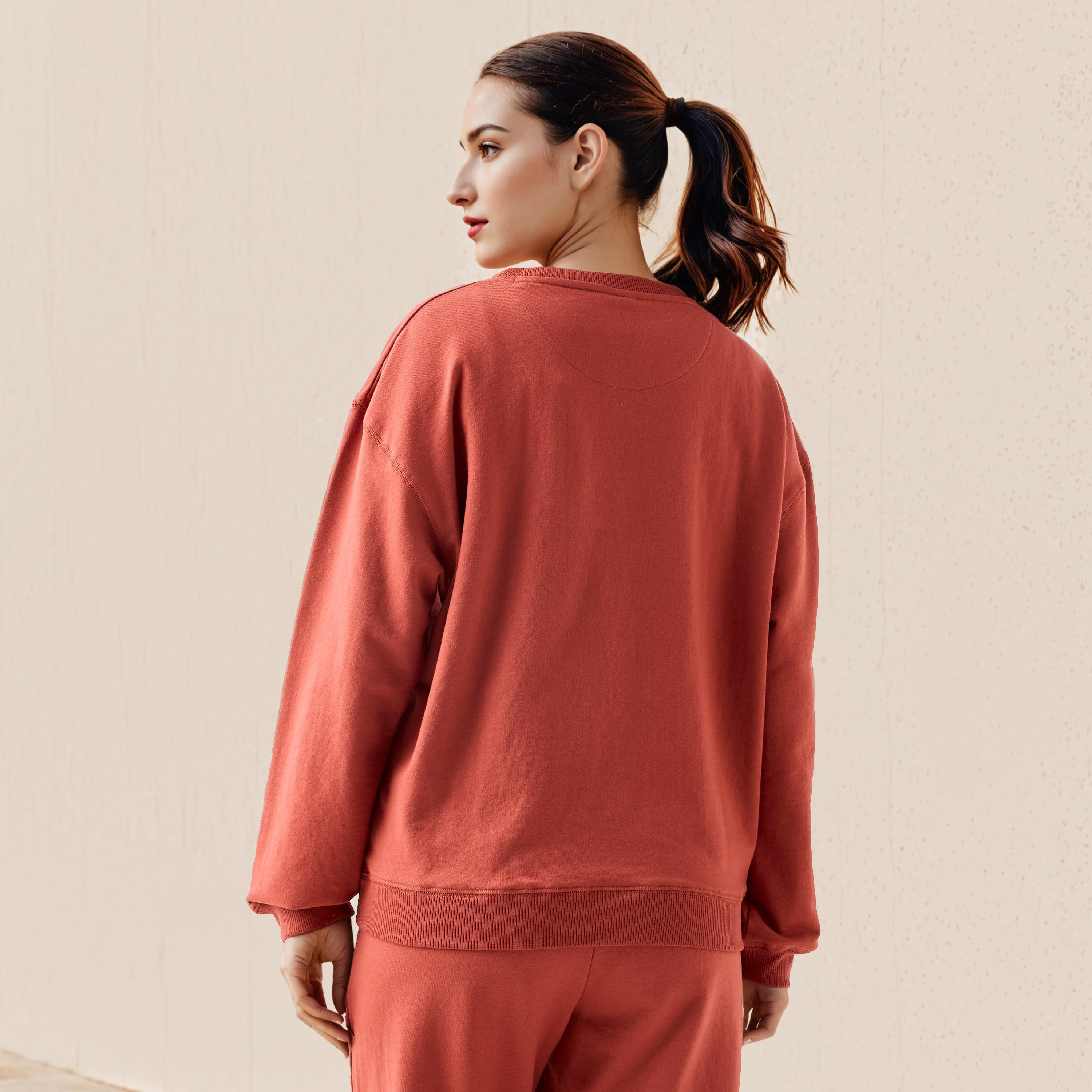 سويت شيرت بقصّة عادية من كابا-women-clothing-sportswearandactivewear-hoodiesandsweatshirts-image-3