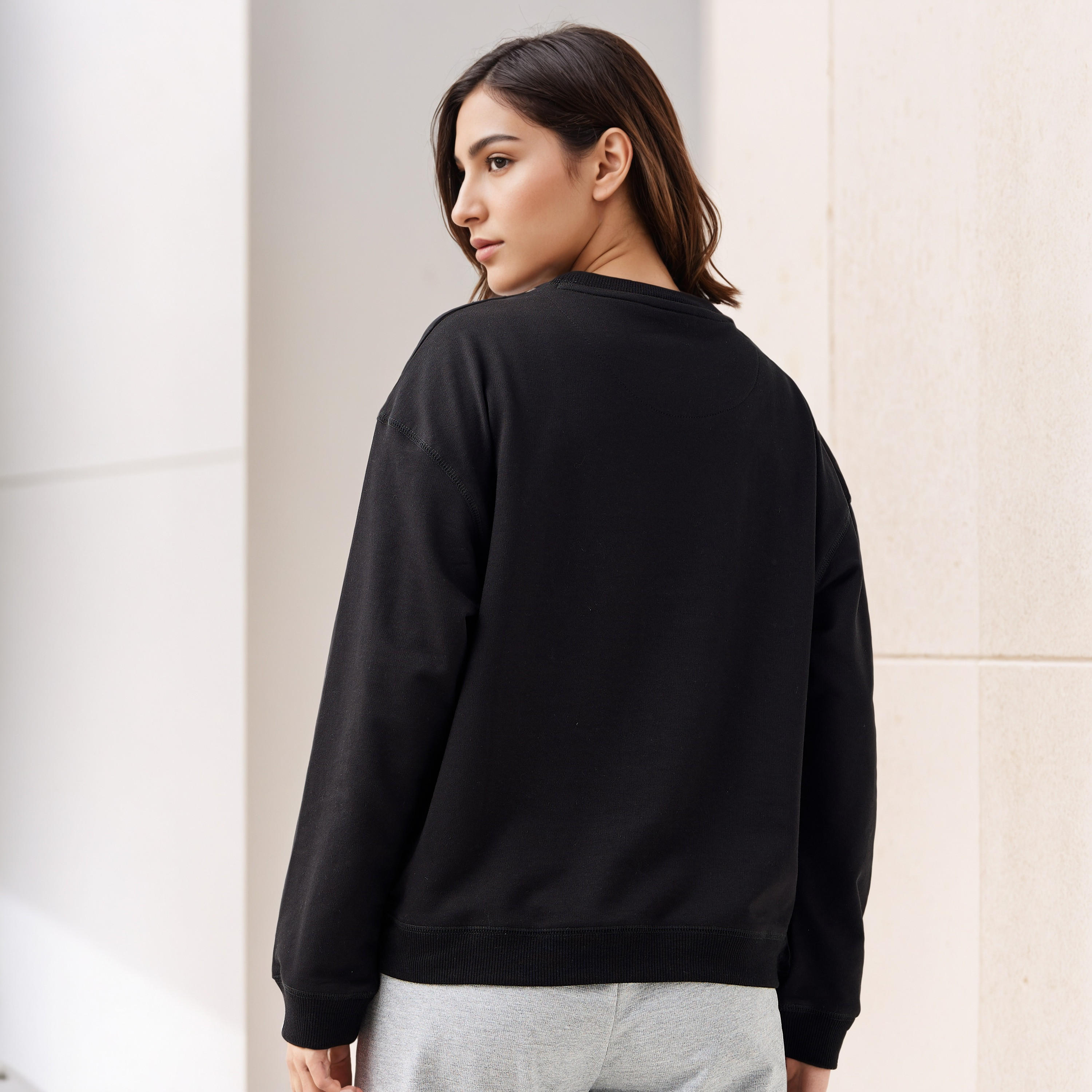 Kappa Relaxed Fit Sweatshirt-women-clothing-sportswearandactivewear-hoodiesandsweatshirts-image-3