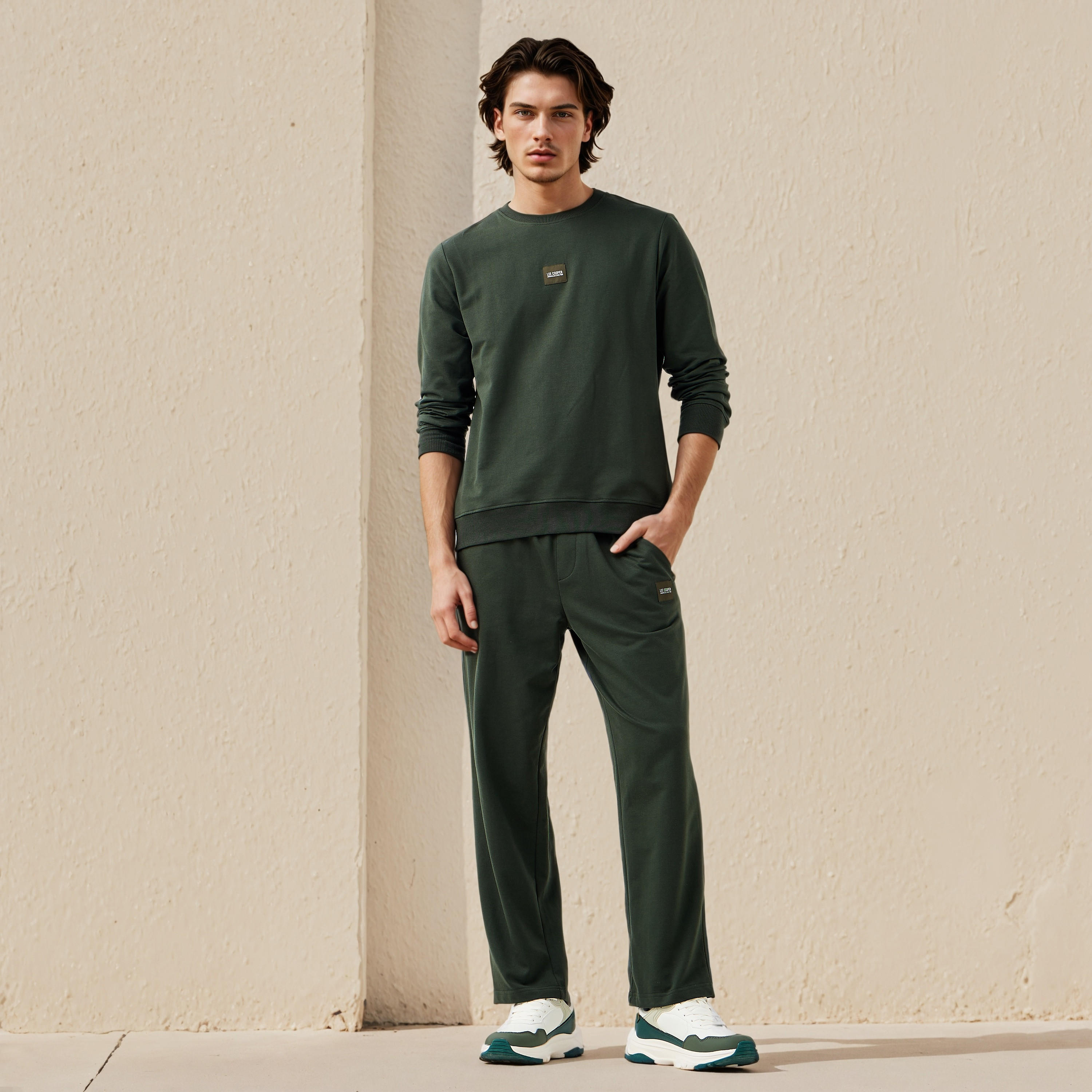بنطلون رياضي بقصة مريحة من لي كوبر-men-clothing-bottoms-joggers-image-3