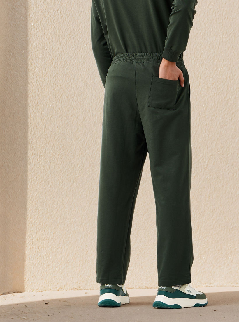 بنطلون رياضي بقصة مريحة من لي كوبر-men-clothing-bottoms-joggers-image-2