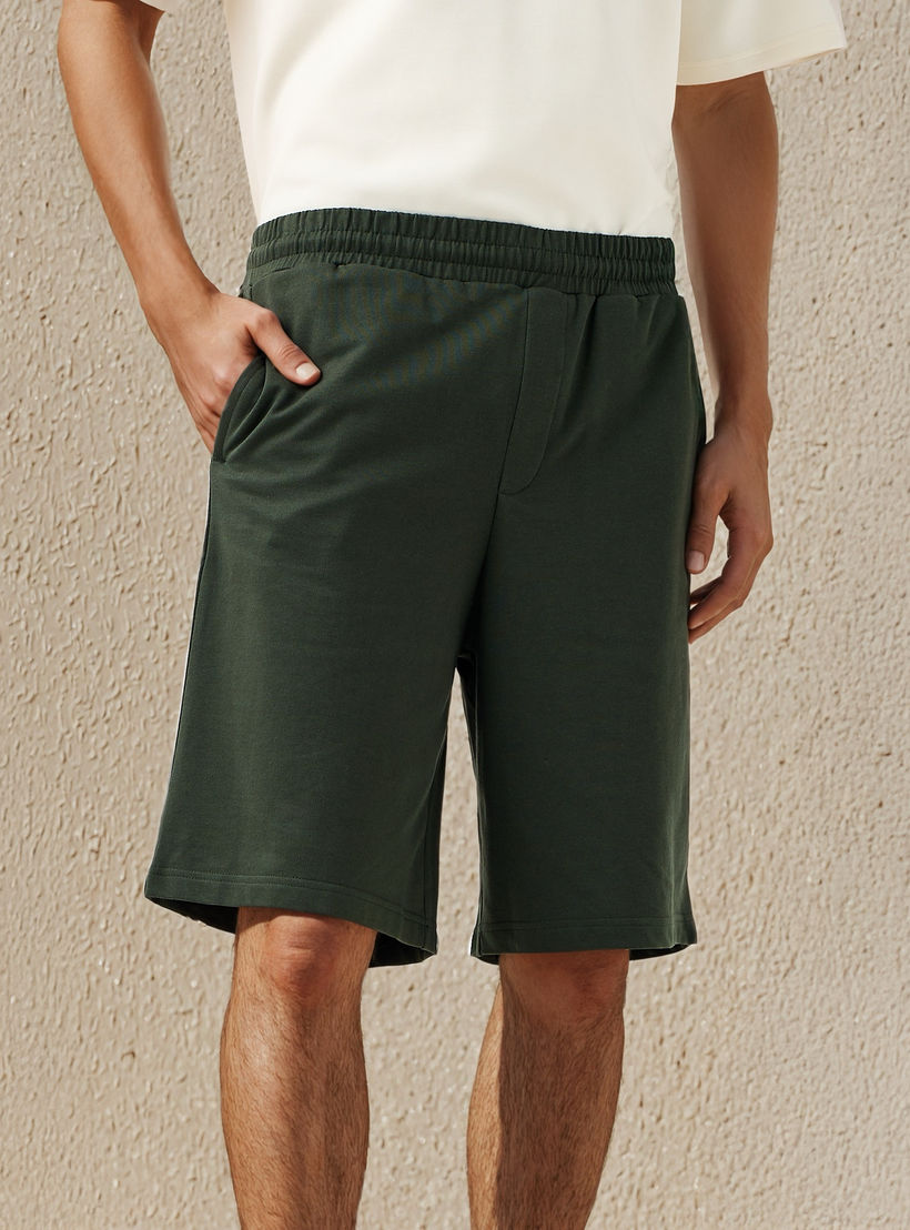 شورت رجالي قطن بقصة مريحة-men-clothing-bottoms-shorts-image-1
