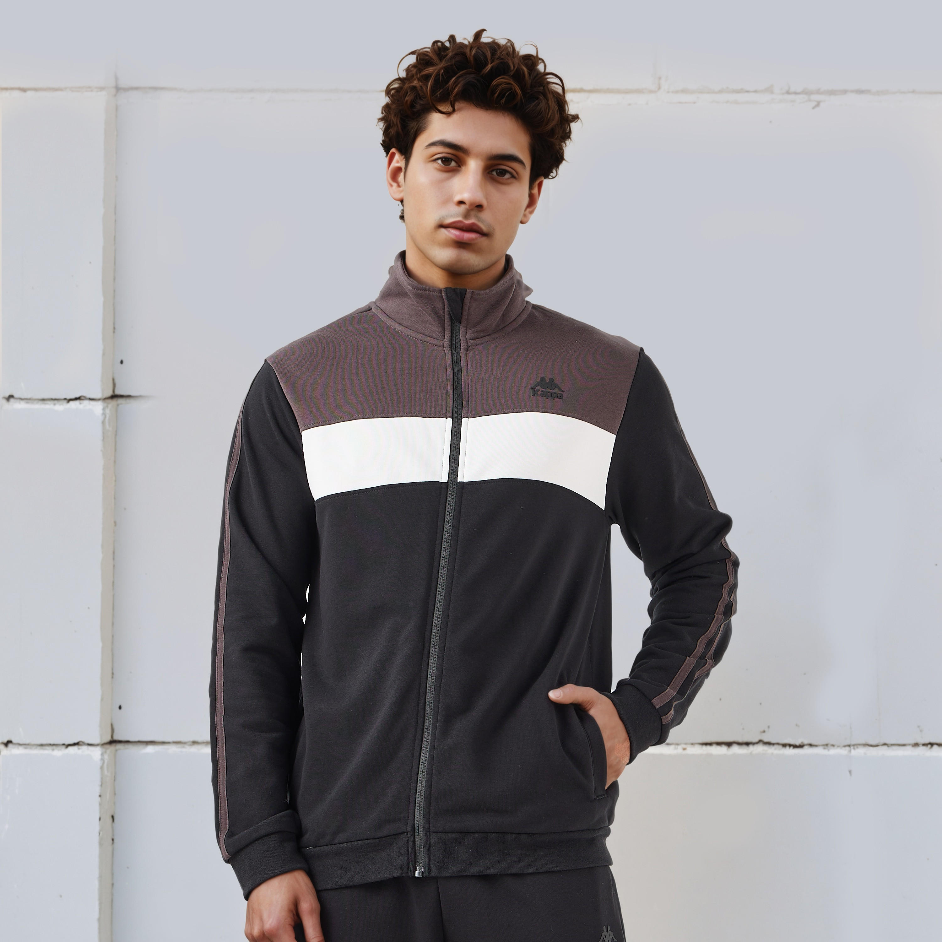 هودي قوالب ملونة بقصّة عادية للرجال من كابا-men-winterwear-hoodiesandsweatshirts-image-1