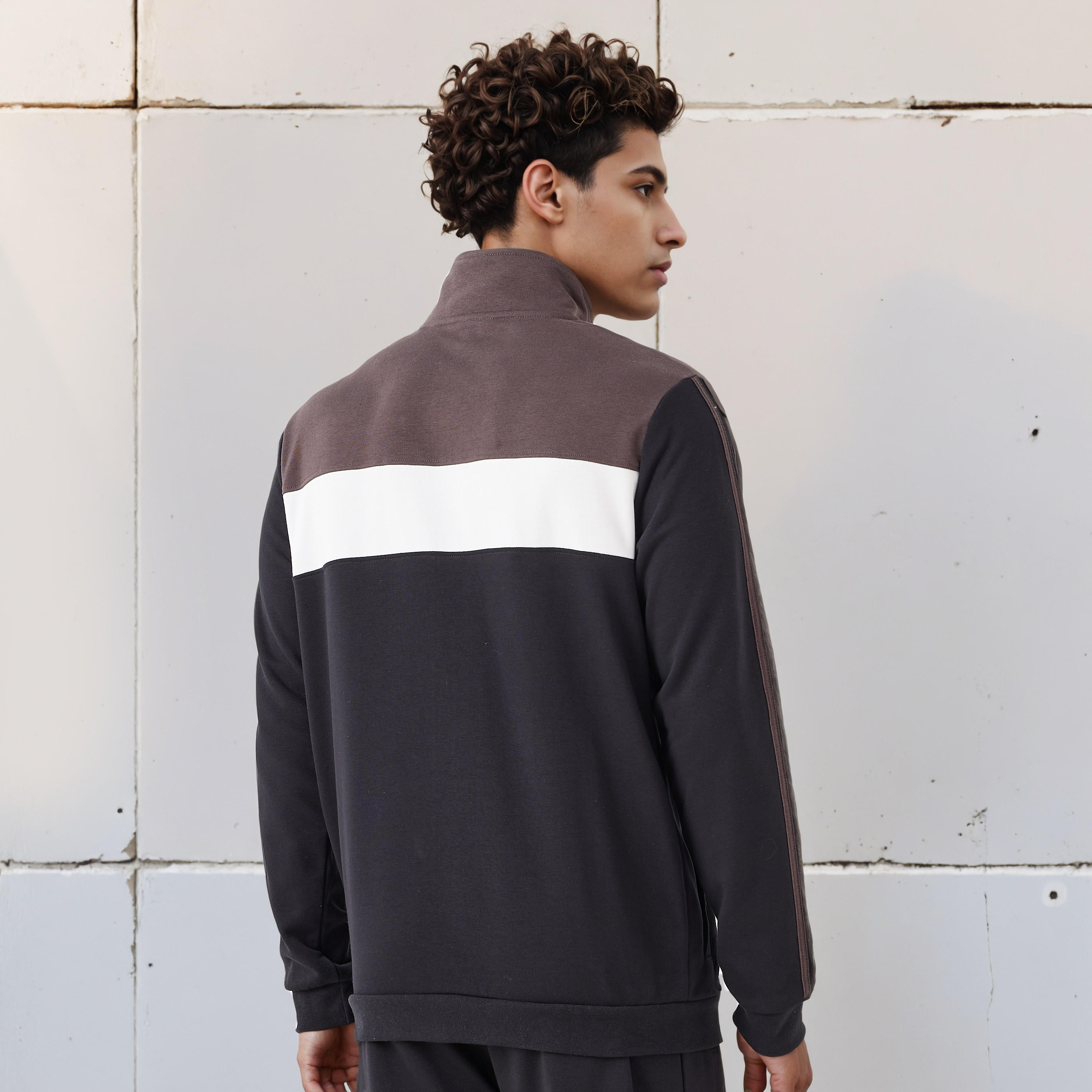 هودي قوالب ملونة بقصّة عادية للرجال من كابا-men-winterwear-hoodiesandsweatshirts-image-3