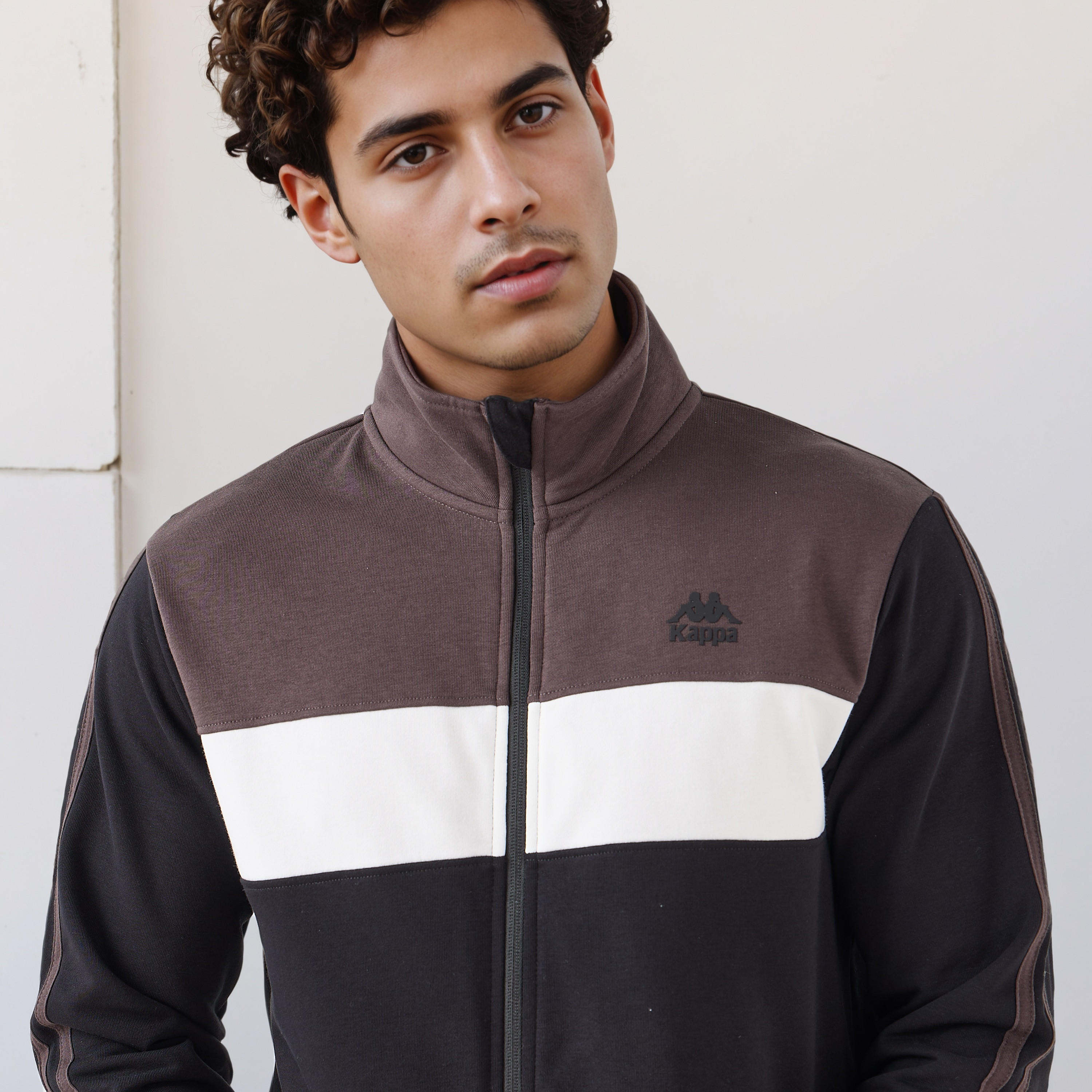 هودي قوالب ملونة بقصّة عادية للرجال من كابا-men-winterwear-hoodiesandsweatshirts-image-4