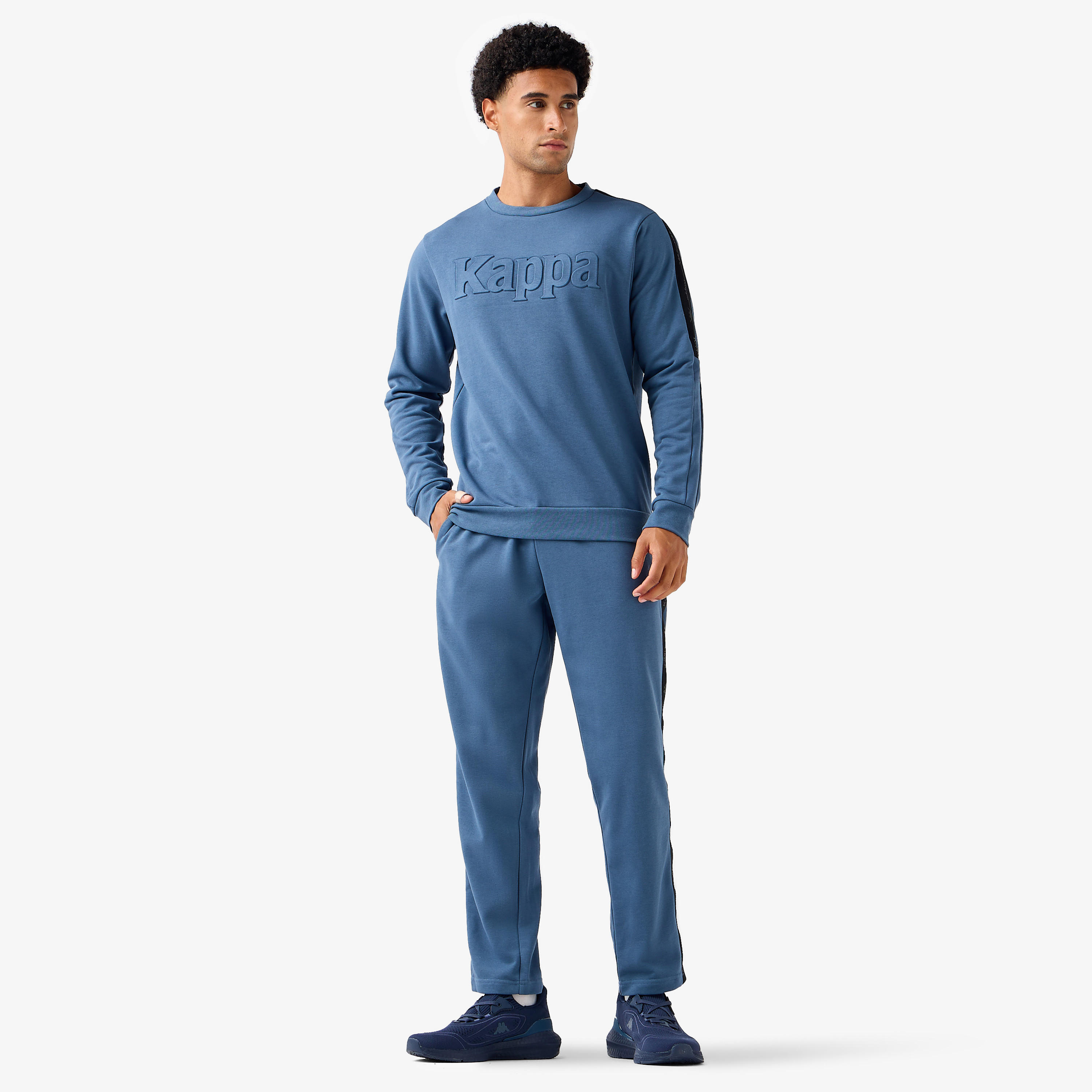 بنطلون رياضي بقصّة عادية وخصر مطاطي للرجال من كابا-men-clothing-sportswearandactivewear-bottoms-joggers-image-2