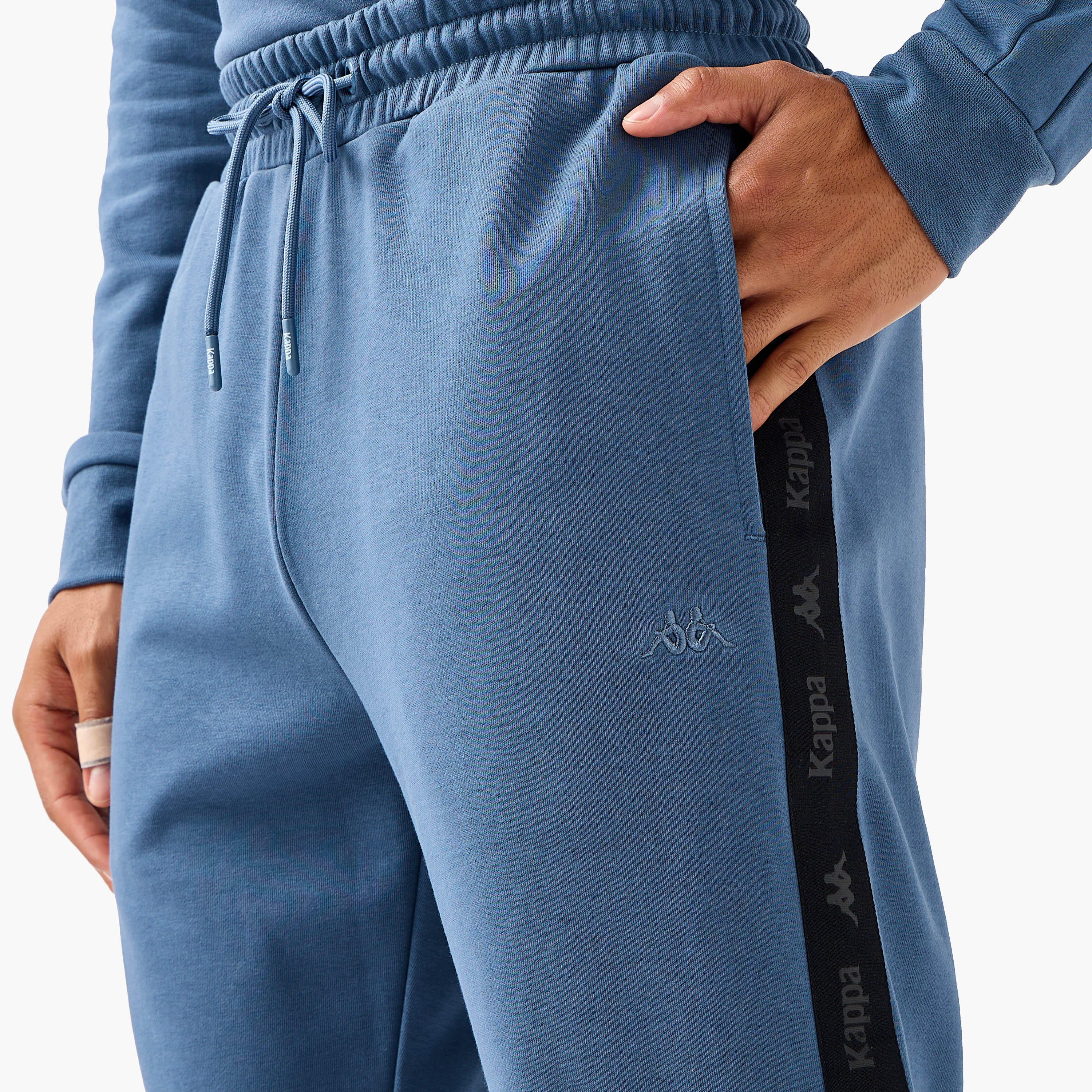 بنطلون رياضي بقصّة عادية وخصر مطاطي للرجال من كابا-men-clothing-sportswearandactivewear-bottoms-joggers-image-4