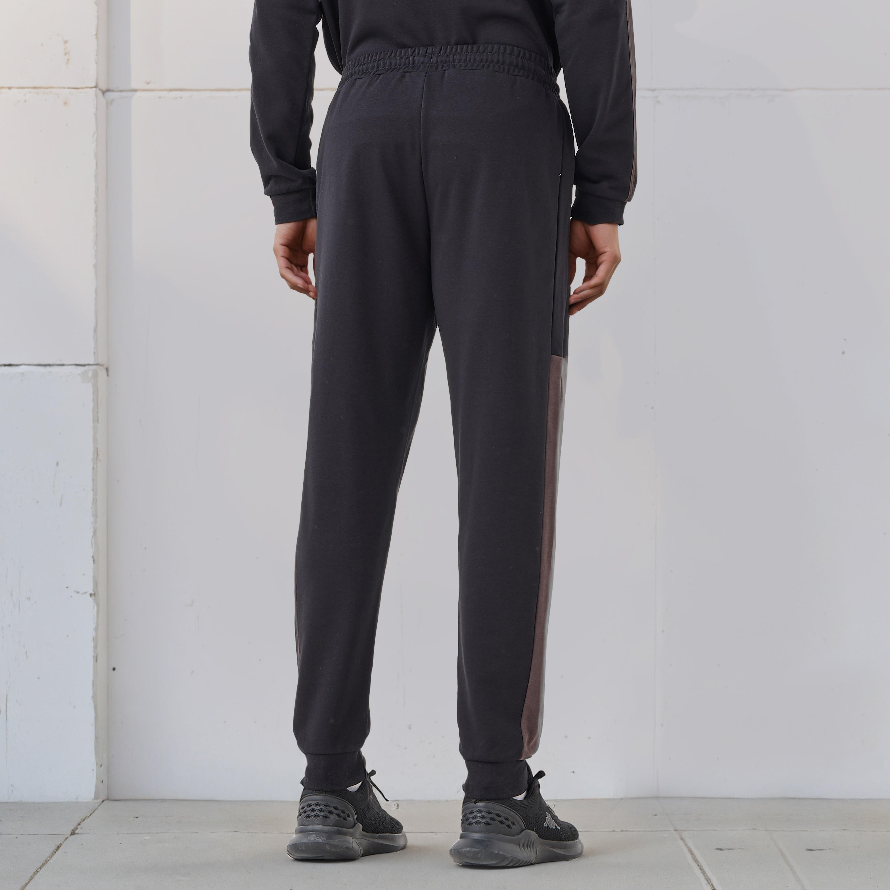 بنطلون رياضي بخصر مطاطي من كابا-men-clothing-bottoms-joggers-image-3
