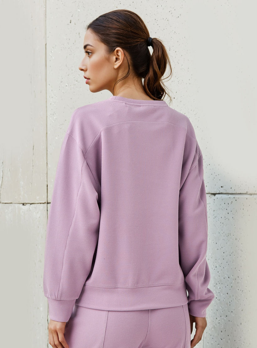 سويت شيرت مضلع بقصة عادية للنساء من كابا-women-winterwear-hoodiesandsweatshirts-sweatshirts-image-3
