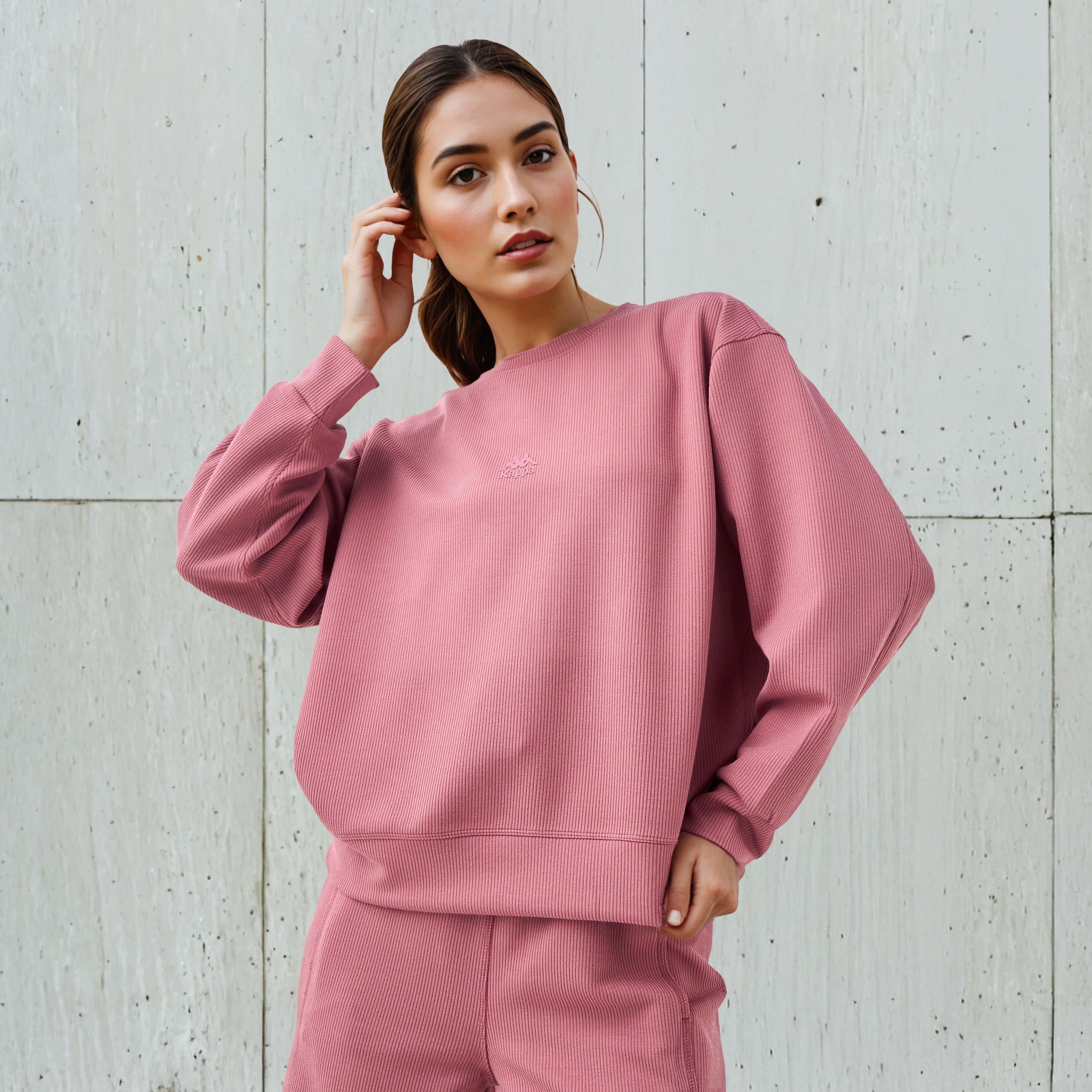 سويت شيرت مضلع بقصة عادية للنساء من كابا-women-winterwear-hoodiesandsweatshirts-sweatshirts-image-1