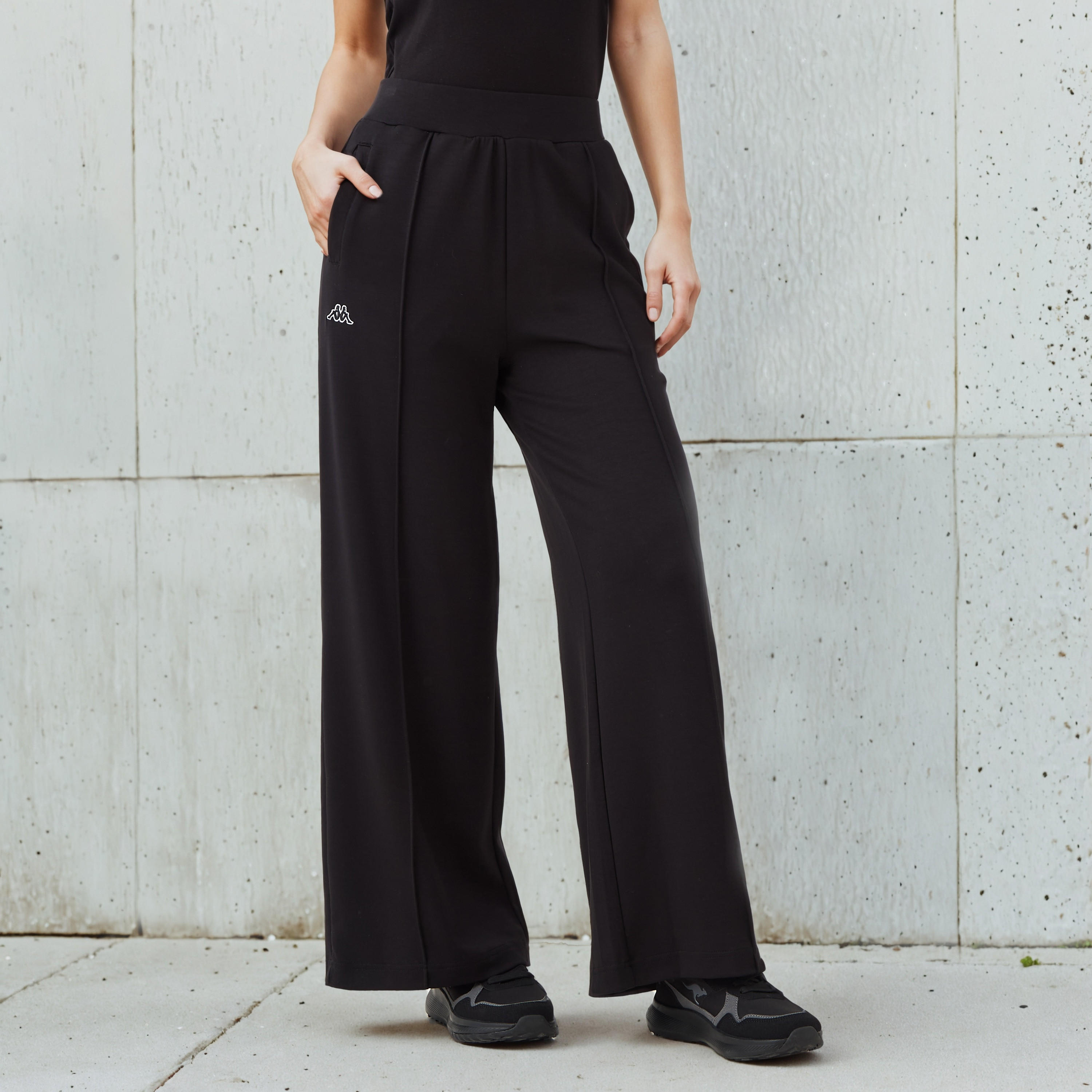 بنطال رياضي نسائي من كابا بقصة مريحة وملمس ناعم مع جيوب-women-clothing-bottoms-trousers-image-5