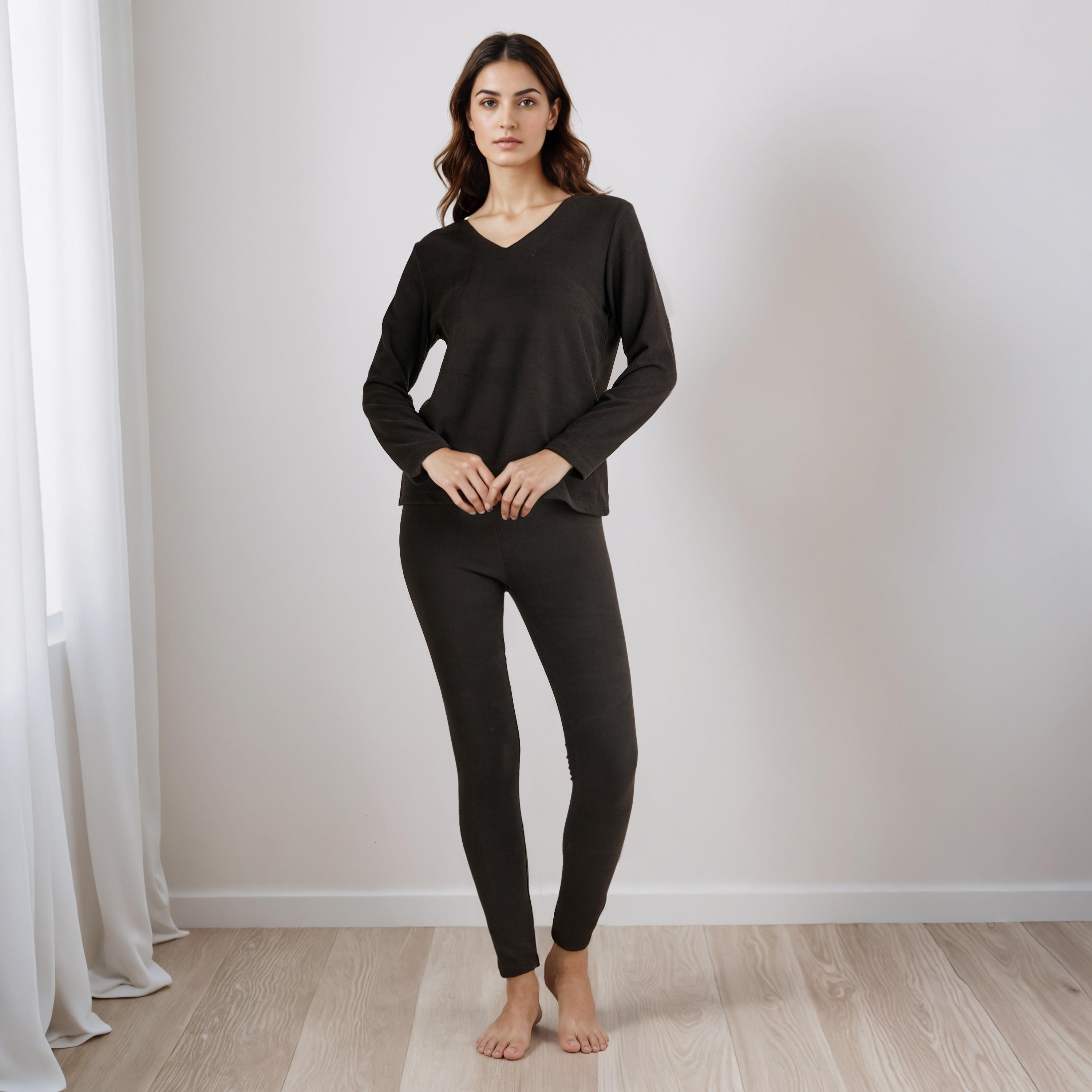 طقم بيجاما حراري تيشيرت وبنطلون ليقنز-women-clothing-nightwear-pyjamas-longsets-image-1