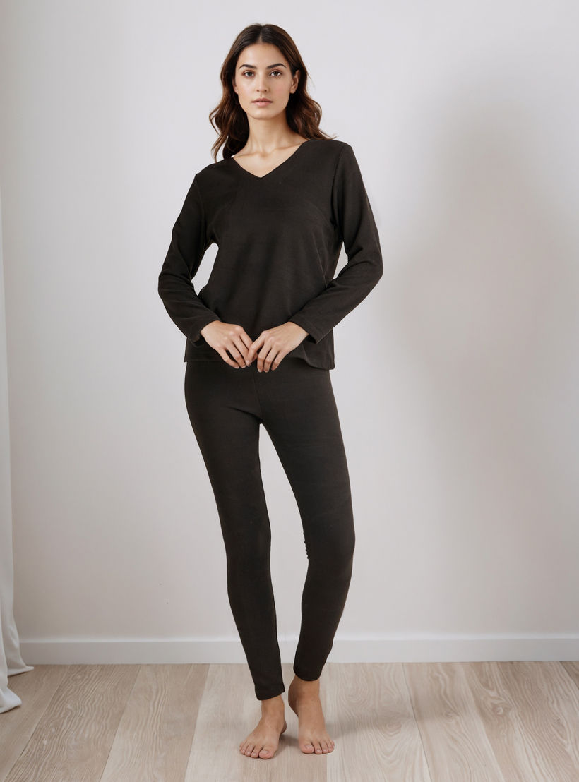 طقم بيجاما حراري تيشيرت وبنطلون ليقنز-women-clothing-nightwear-pyjamas-longsets-image-1