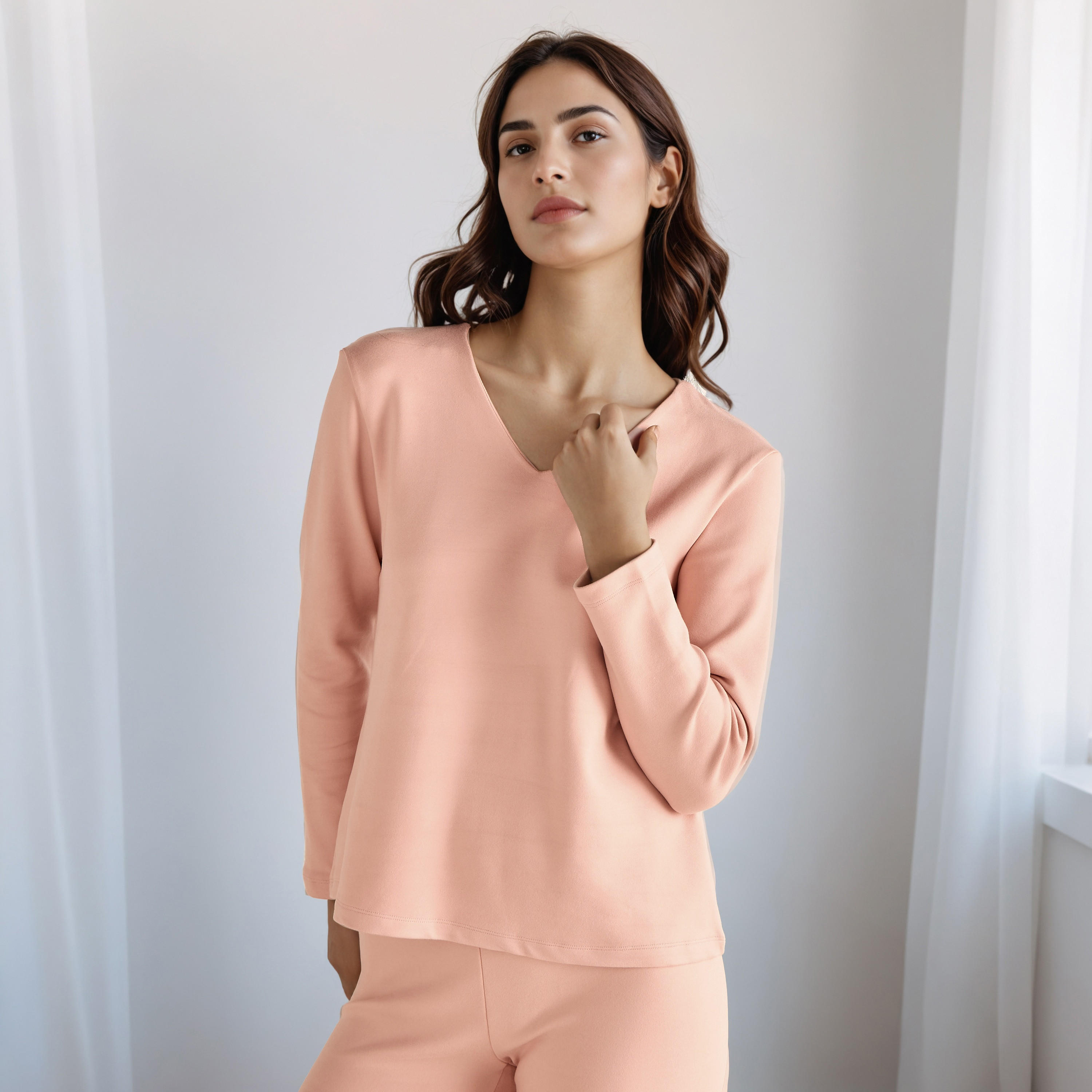 طقم بيجاما حراري تيشيرت وبنطلون ليقنز-women-clothing-nightwear-pyjamas-longsets-image-2