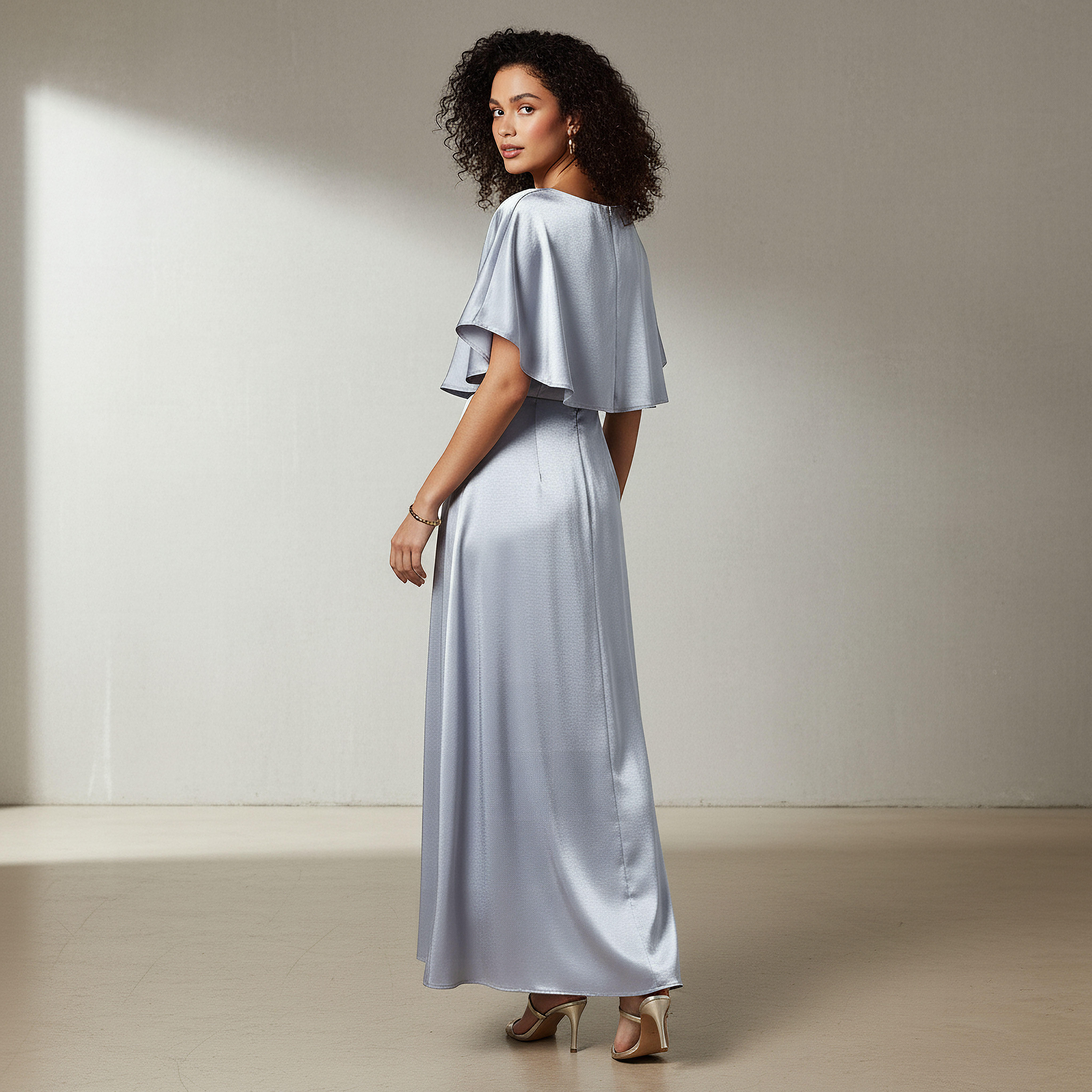 فستان ماكسي بوليستر بقصّة إيه لاين مع تفاصيل كاب علوي-women-clothing-dresses-image-2