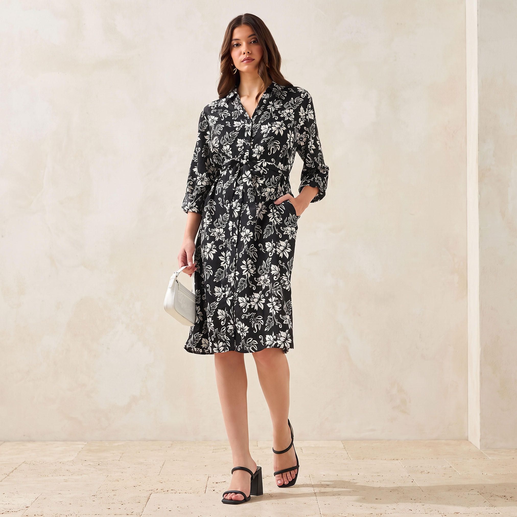 فستان قميص بطول الركبة وبحزام وطبعات زهرية-women-clothing-dresses-image-1
