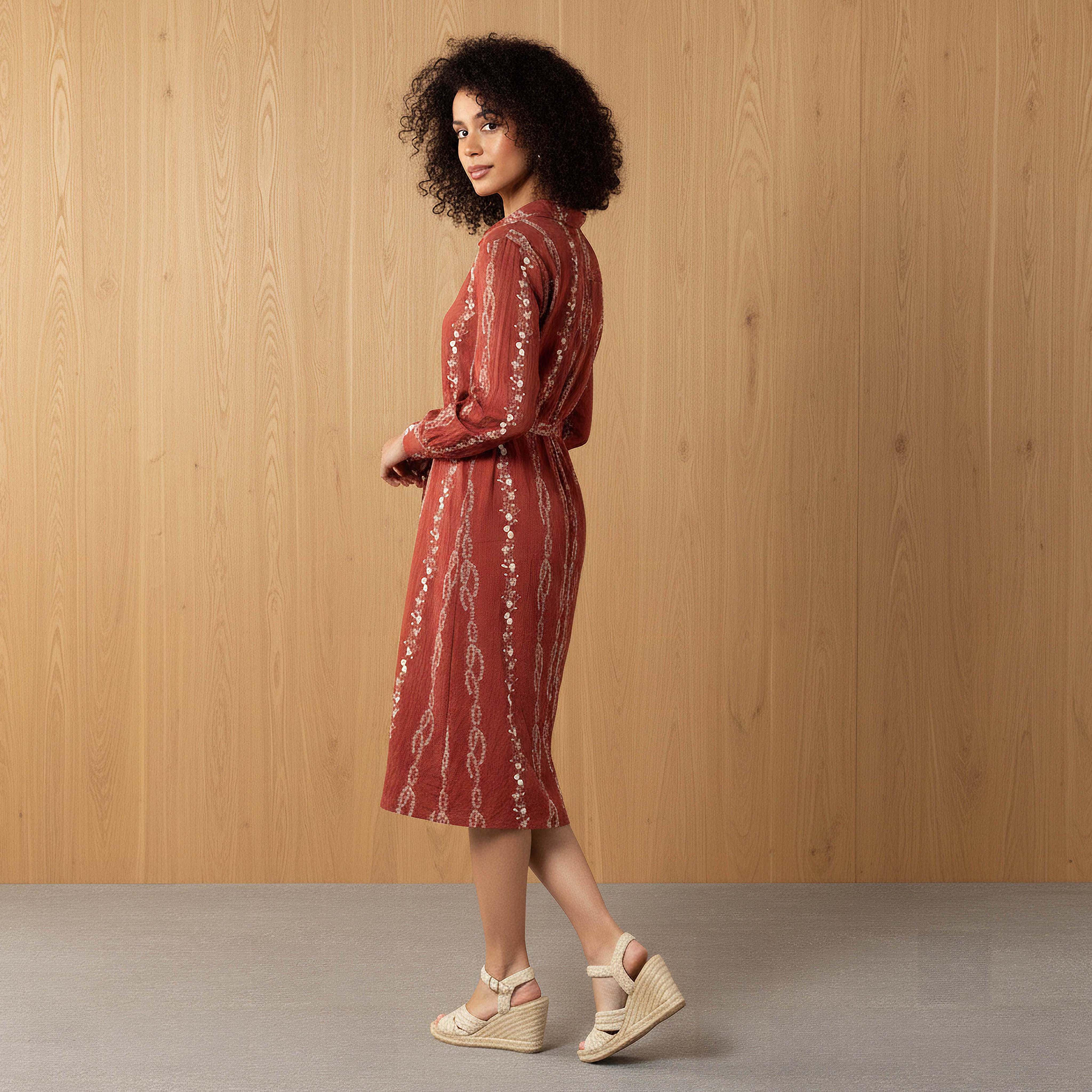 فستان قميص طول الركبة بحزام وتطريزات زهرية-women-clothing-dresses-image-3