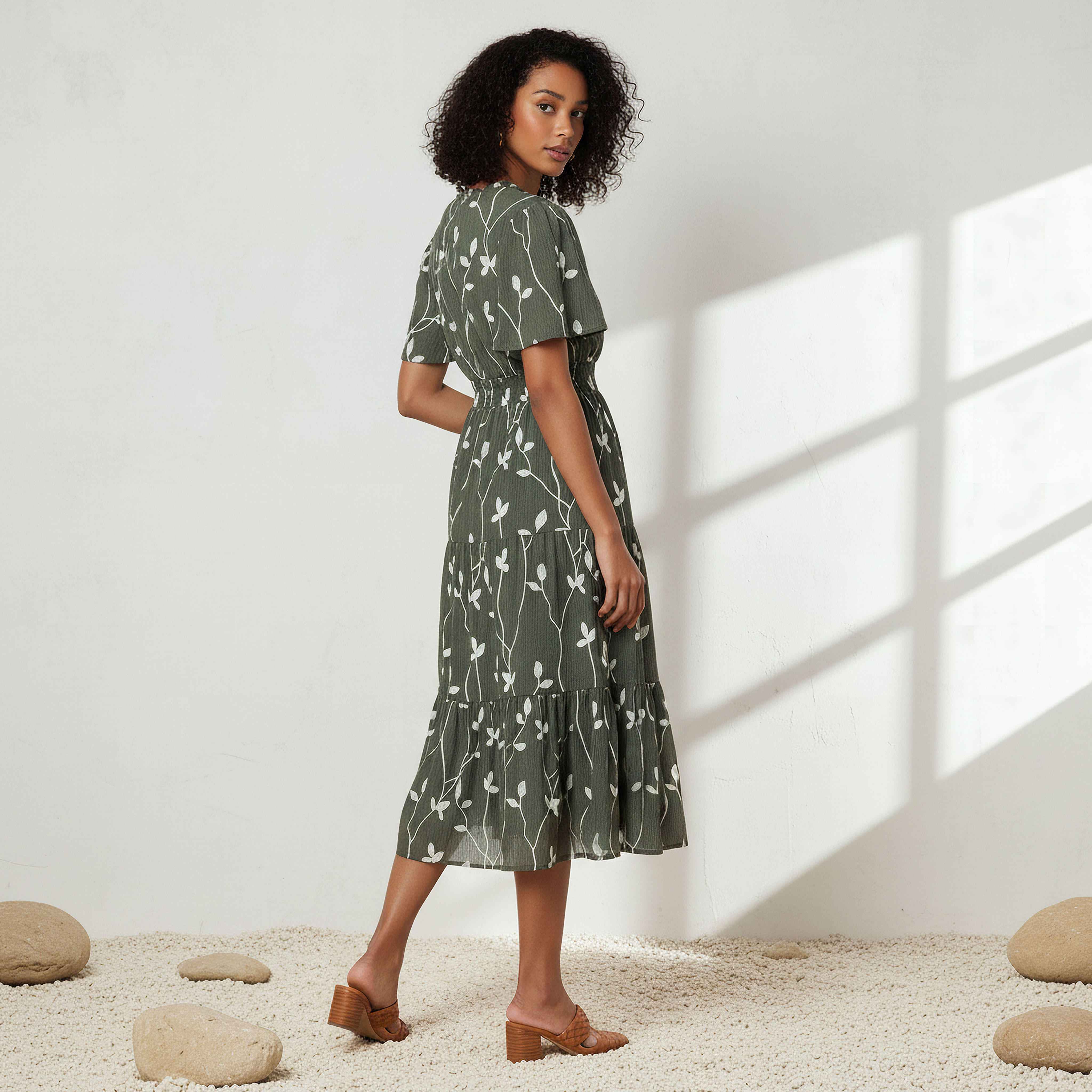فستان فيسكوز ميدي مطرّز متعدد الطبقات وأكمام فراشة-women-clothing-dresses-image-2
