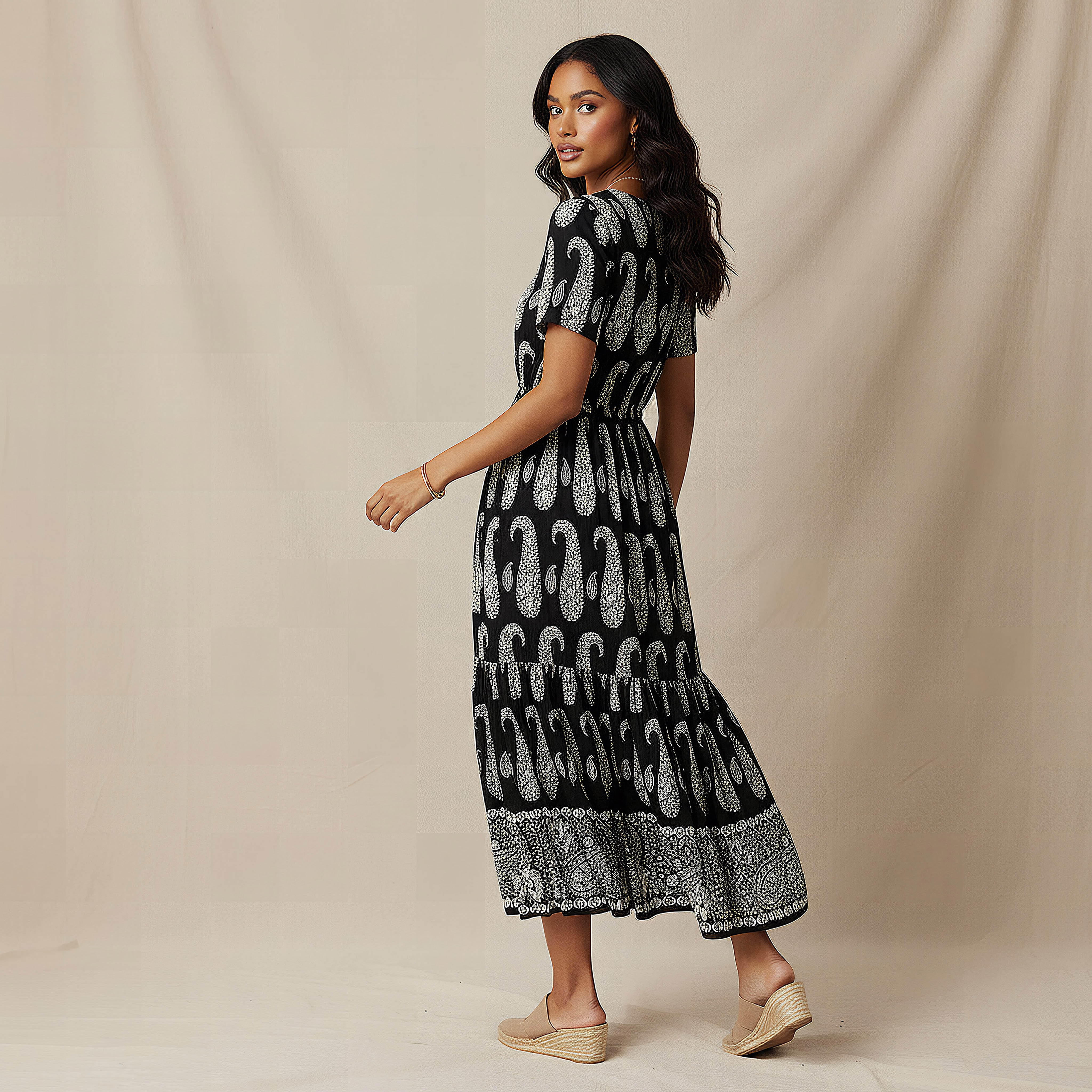 فستان متعدد الطبقات وطبعات بيزلي وأكمام قصيرة-women-clothing-dresses-image-3