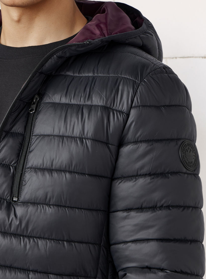 جاكيت مبطن خفيف الوزن بقبعة-men-clothing-jacketsandblazers-jackets-image-6