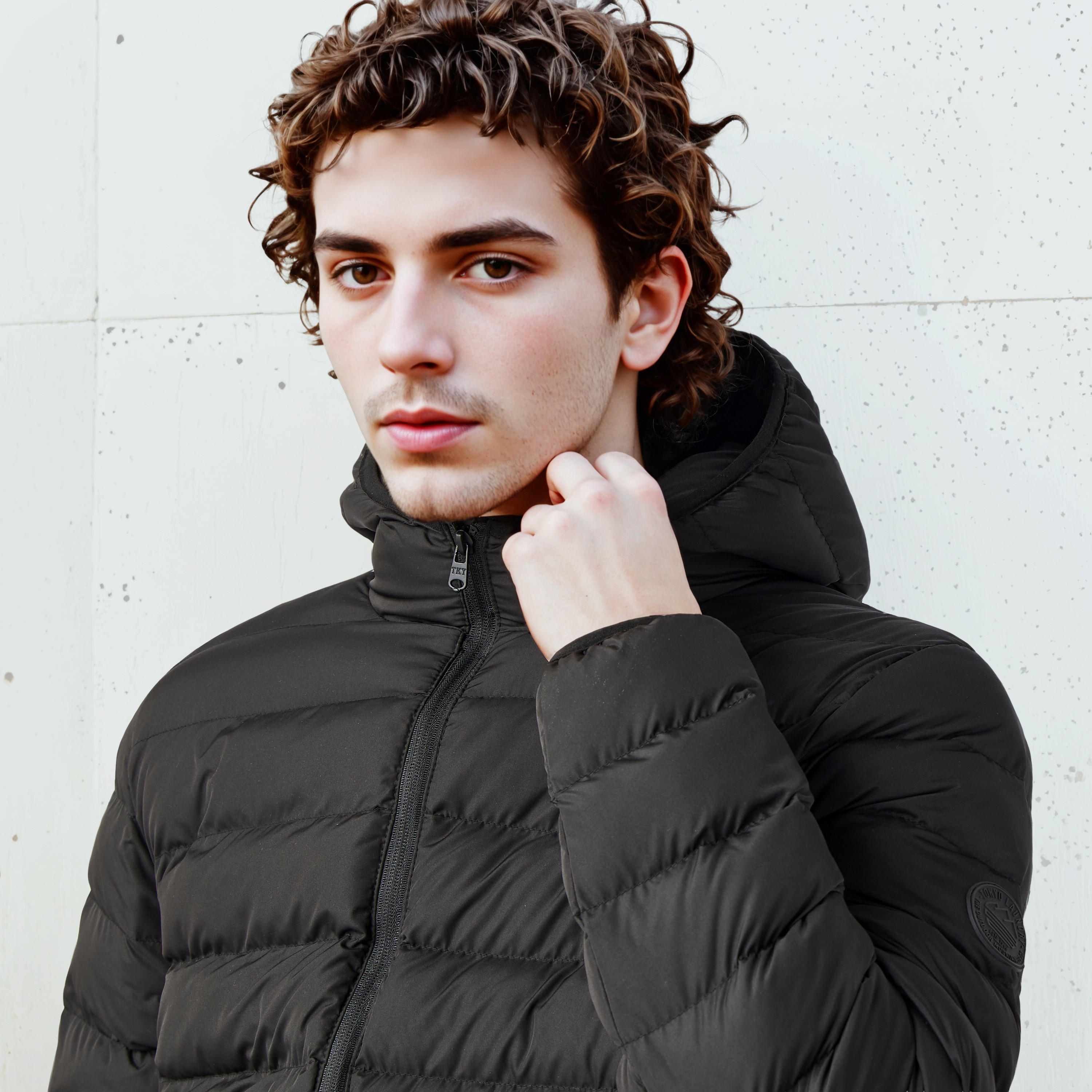 جاكيت مبطن منفوخ خفيف الوزن بقبعة-men-clothing-jacketsandblazers-jackets-image-5