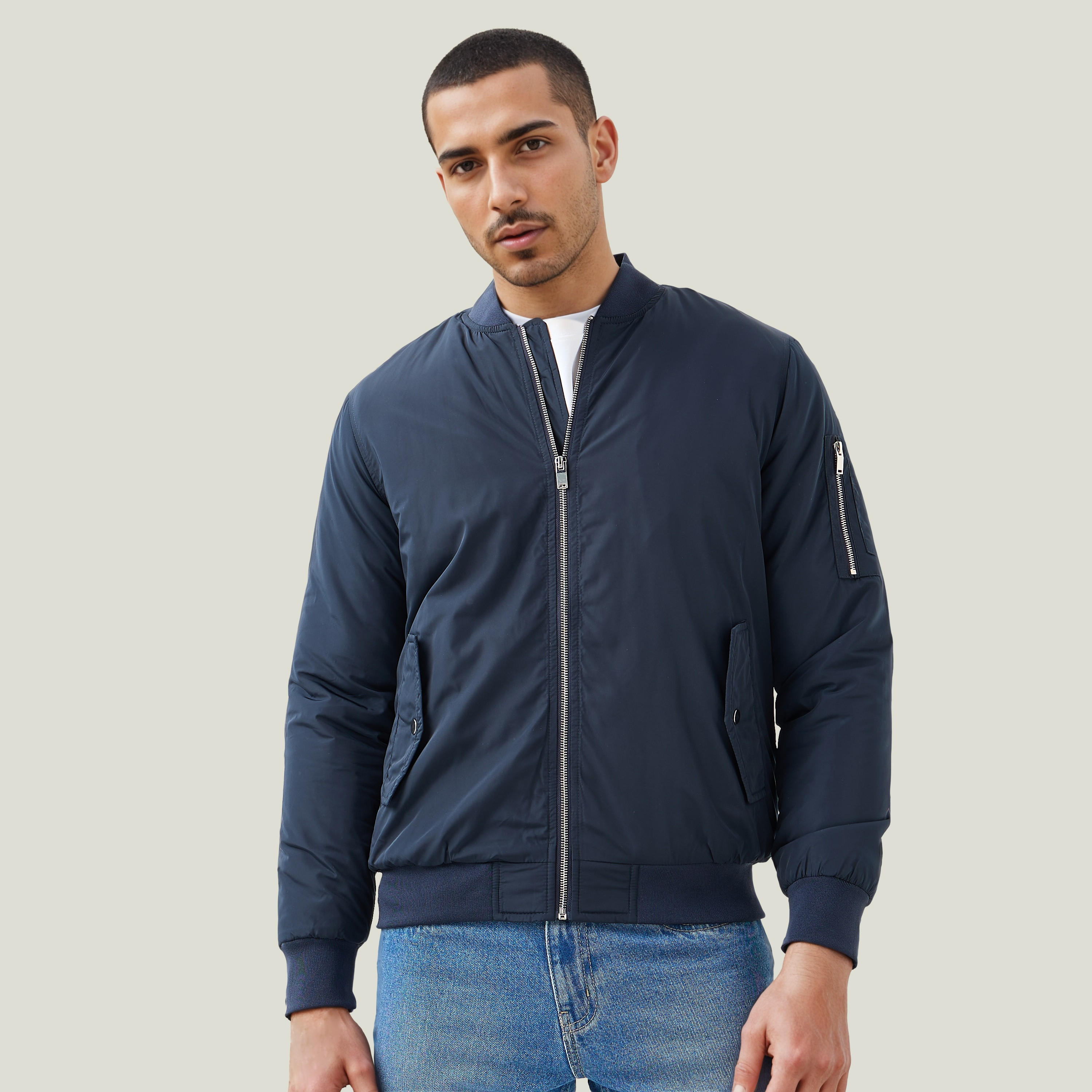 جاكيت بايكر خفيف الوزن بجيوب بسحاب-men-clothing-jacketsandblazers-jackets-image-1