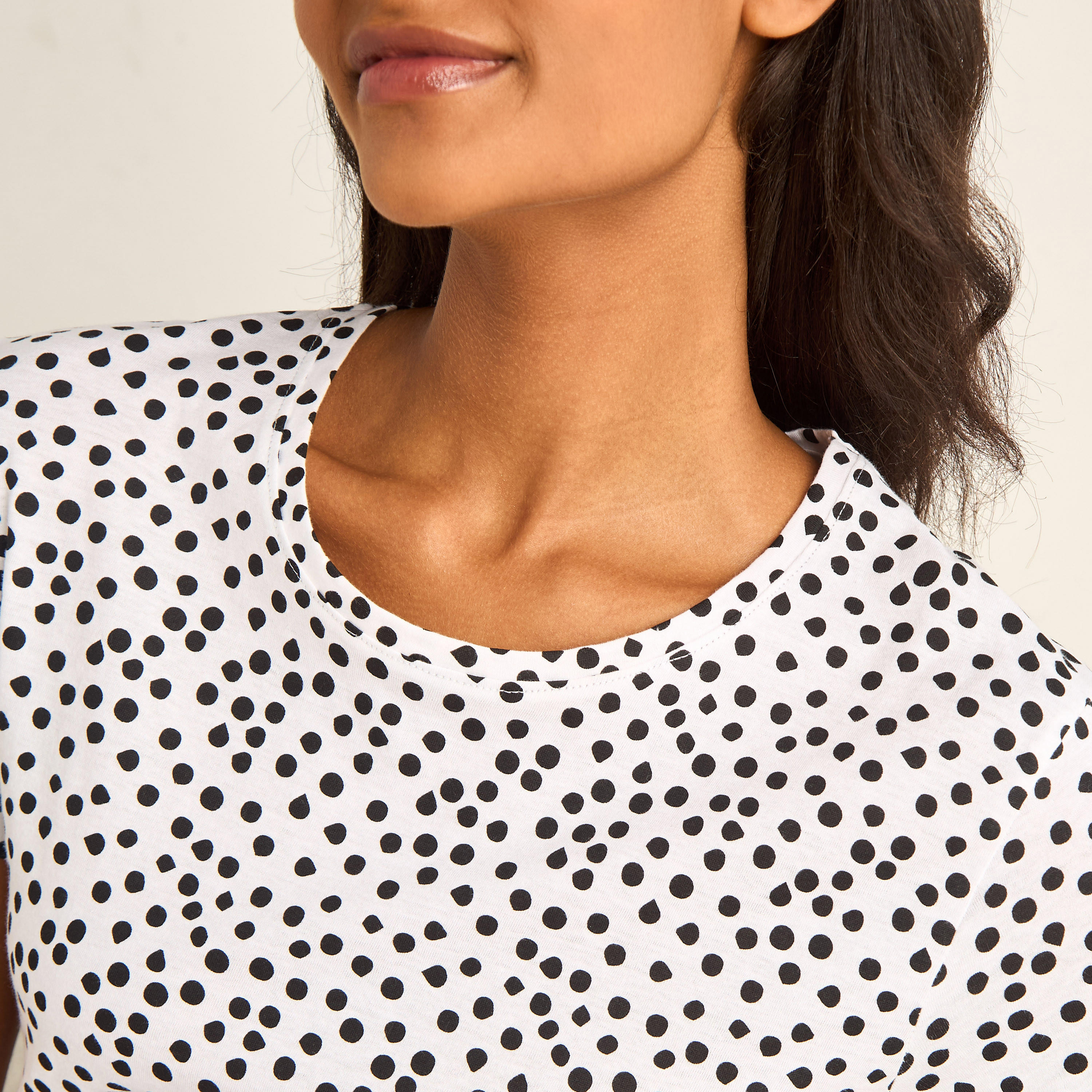 قميص نوم بطول الركبة بياقة مستديرة-women-clothing-nightwear-nighties-image-2