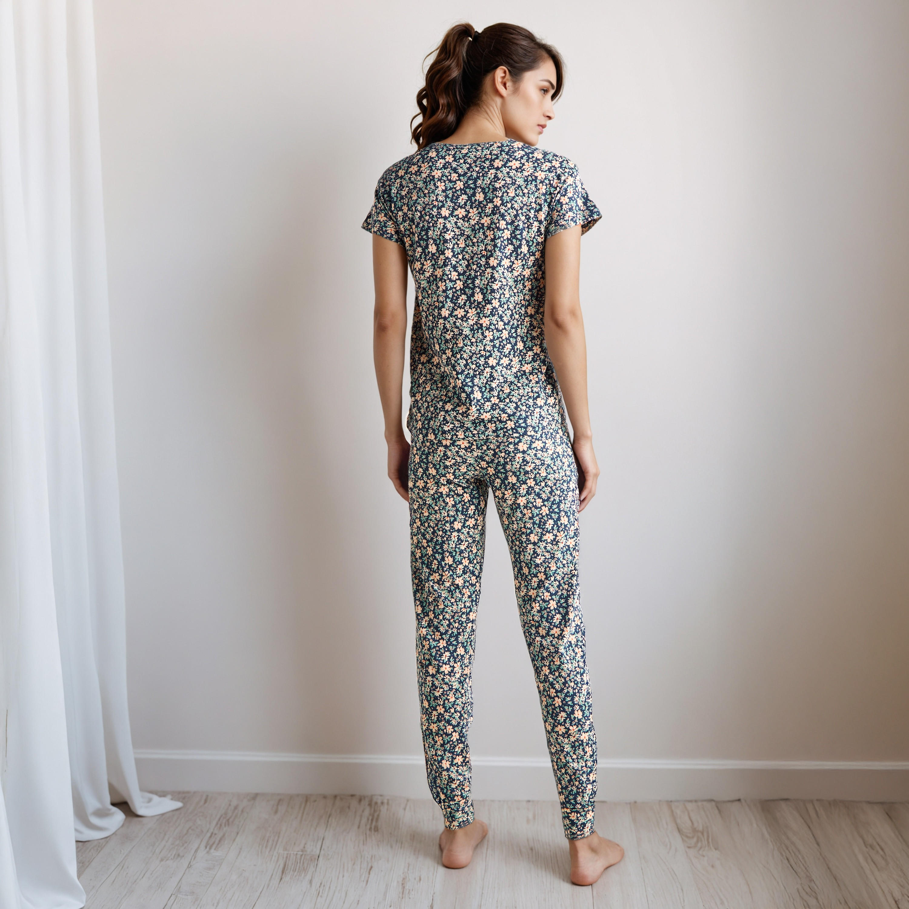 طقم بيجاما تيشيرت وبنطلون-women-clothing-nightwear-pyjamas-longsets-image-3