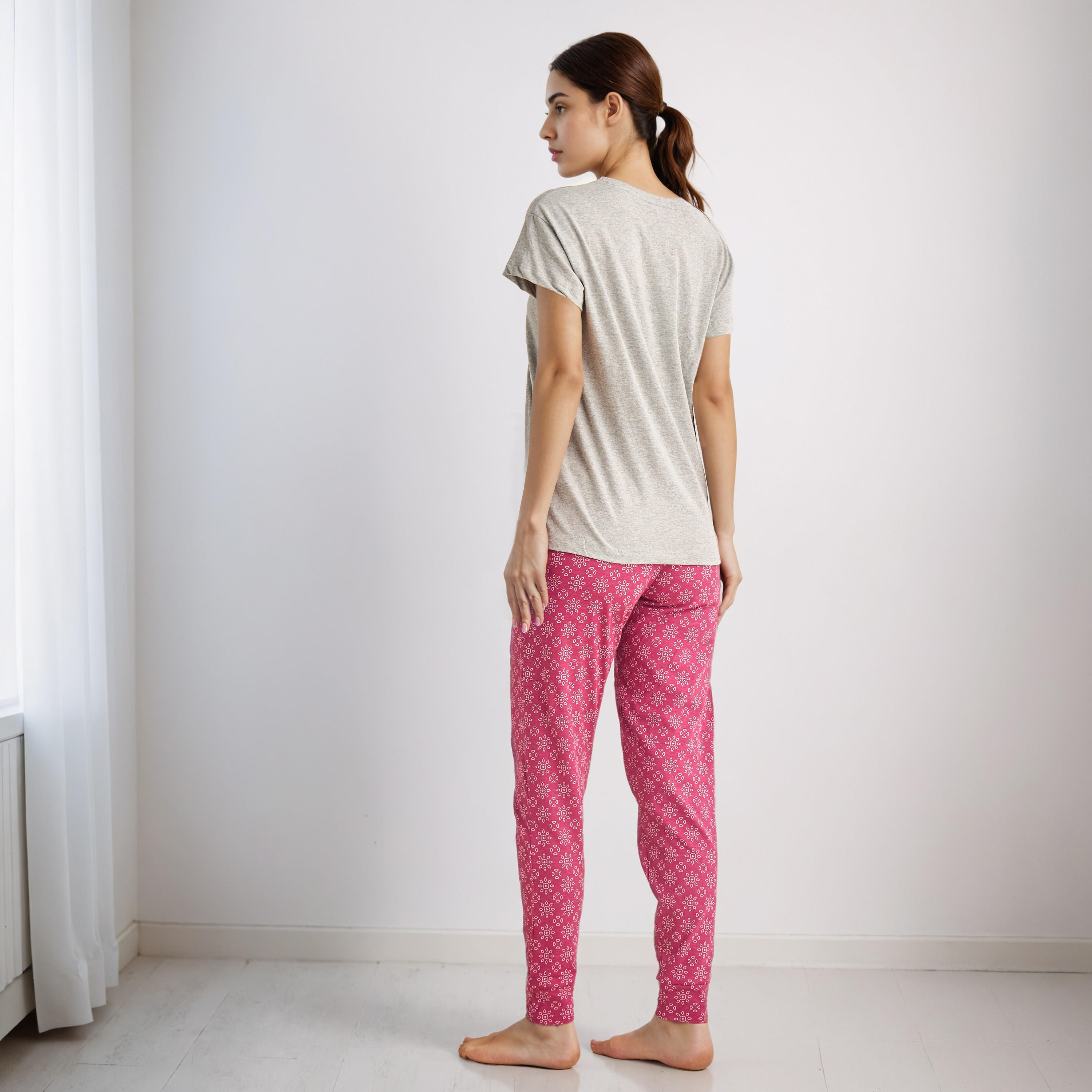 طقم بنطلون بيجاما وتيشيرت-women-clothing-nightwear-pyjamas-longsets-image-3