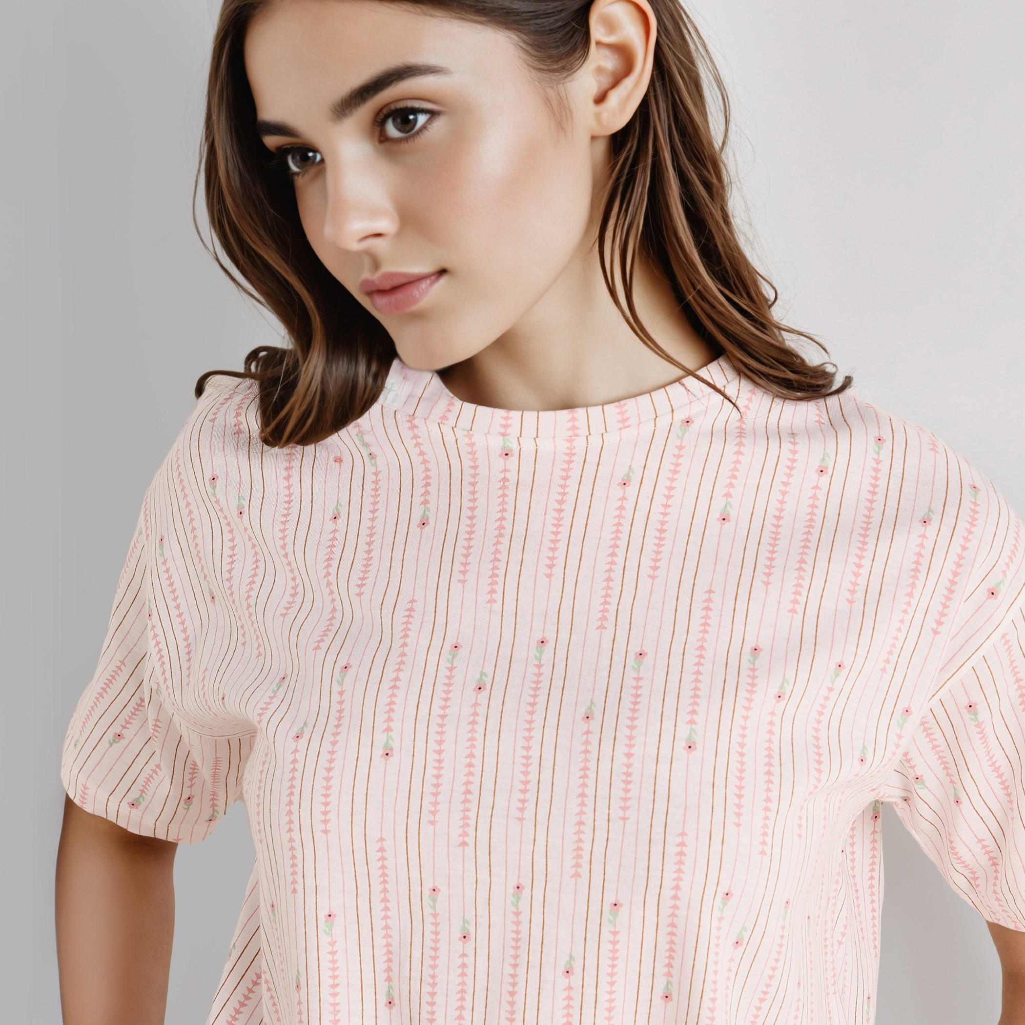 طقم شورت بيجاما وتيشيرت-women-clothing-nightwear-pyjamas-shortsets-image-2