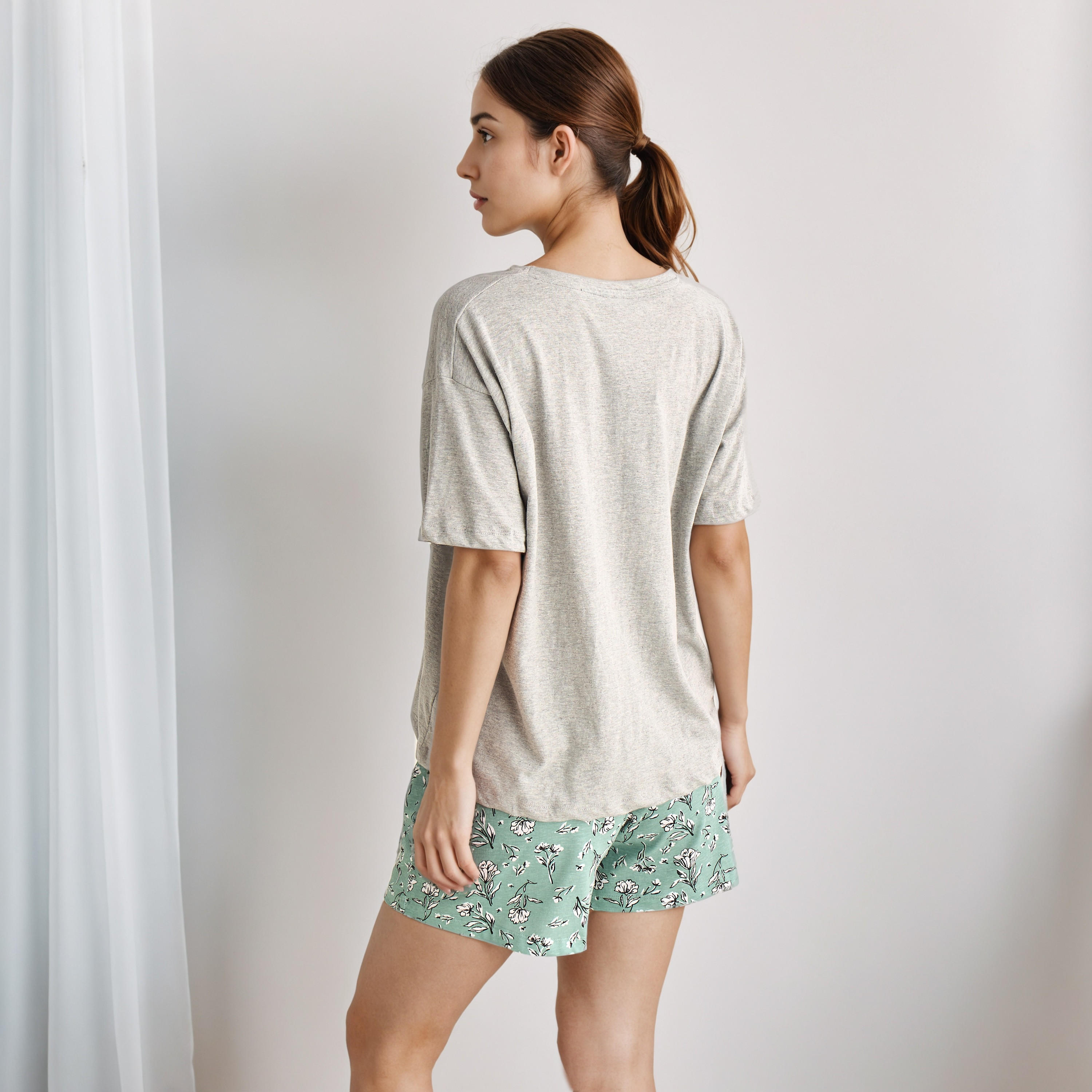 طقم شورت بيجاما وتيشيرت-women-clothing-nightwear-pyjamas-shortsets-image-3