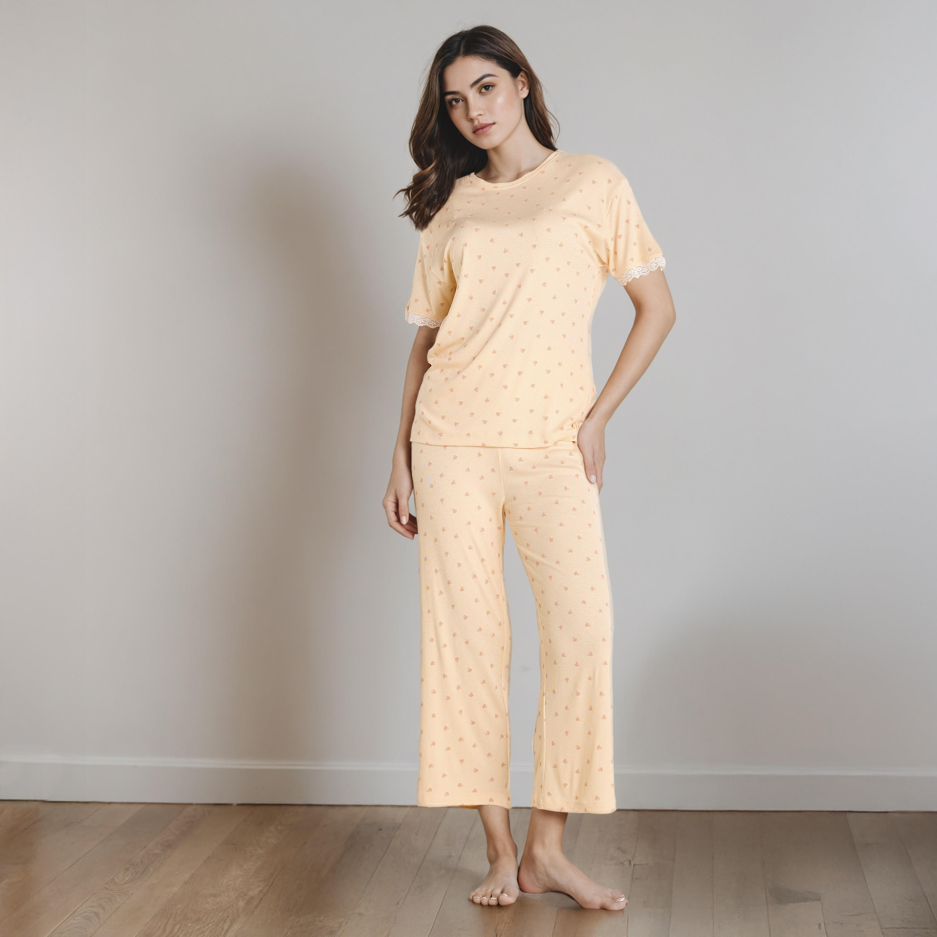 طقم تيشيرت وبنطلون بيجاما بطبعات-women-clothing-nightwear-pyjamas-longsets-image-6