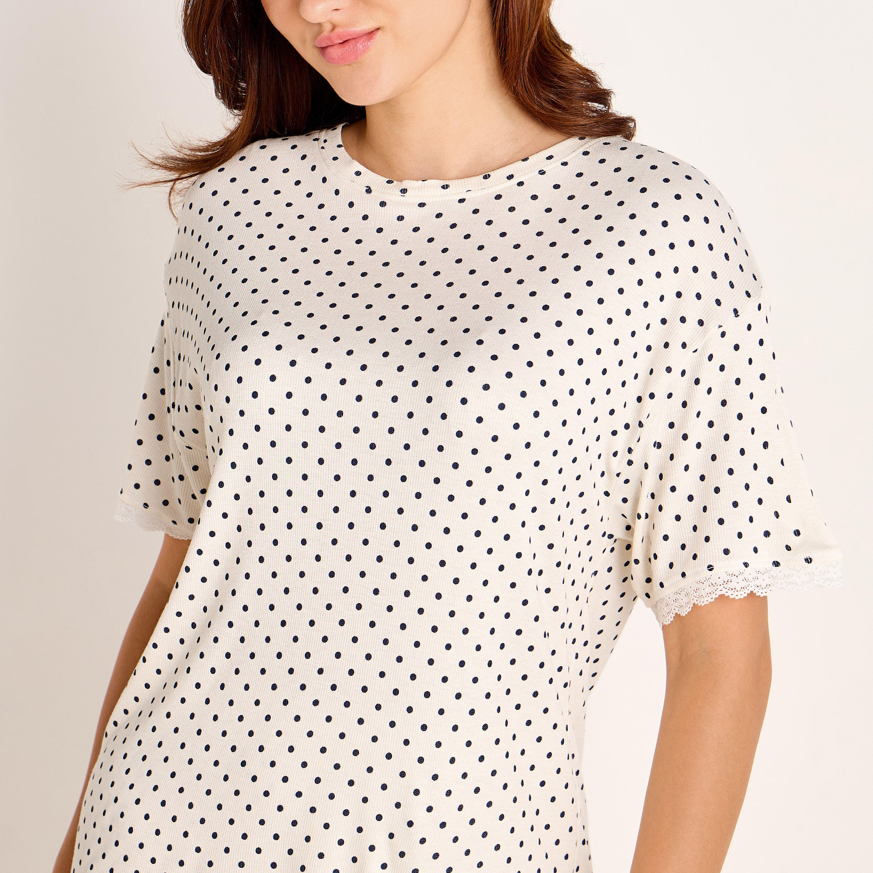 طقم تيشيرت وبنطلون بيجاما بطبعات منقطة-women-clothing-nightwear-pyjamas-longsets-image-5
