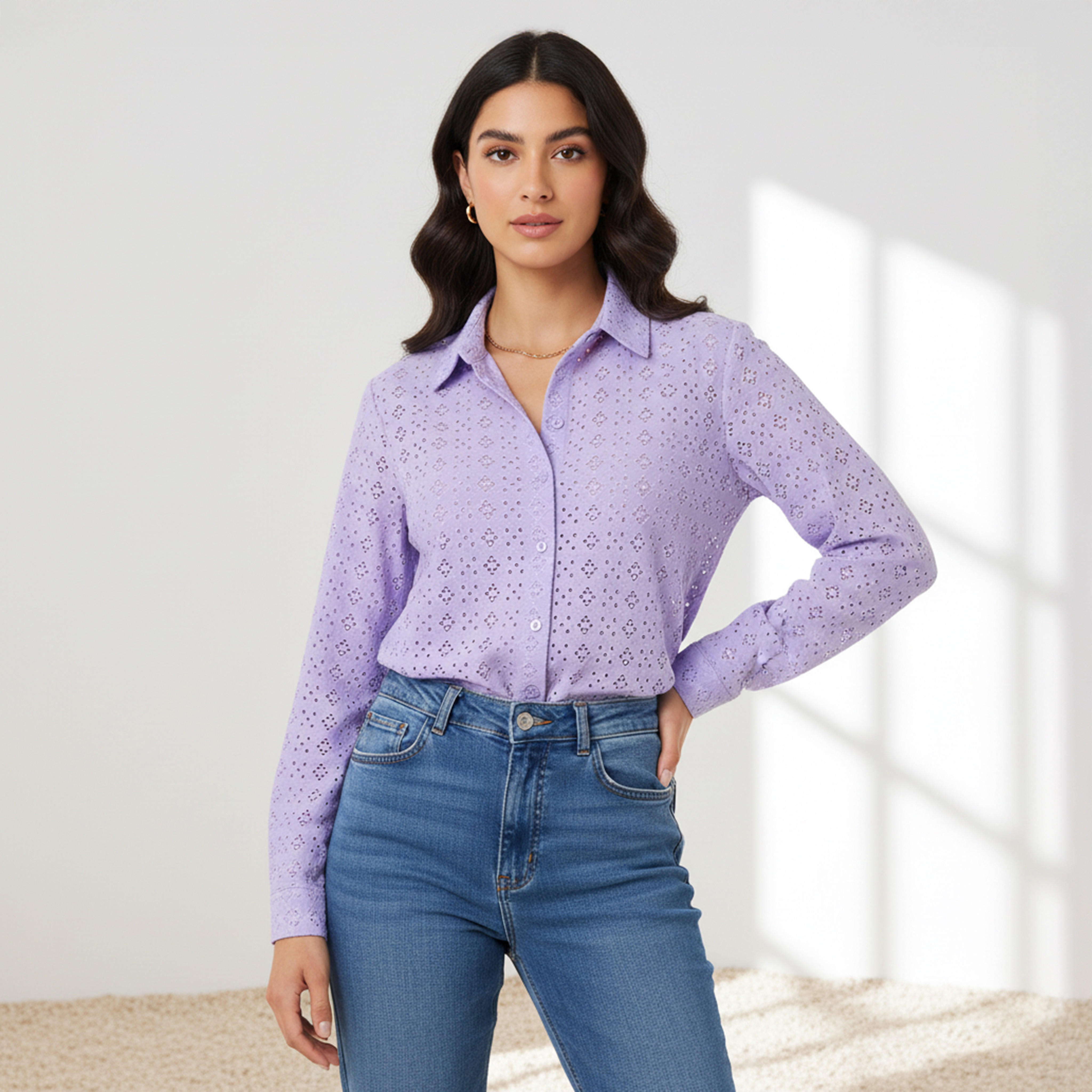 قميص شيفلي بارز الملمس بقصة عادية وياقة-women-clothing-shirtsandblouses-shirts-image-1
