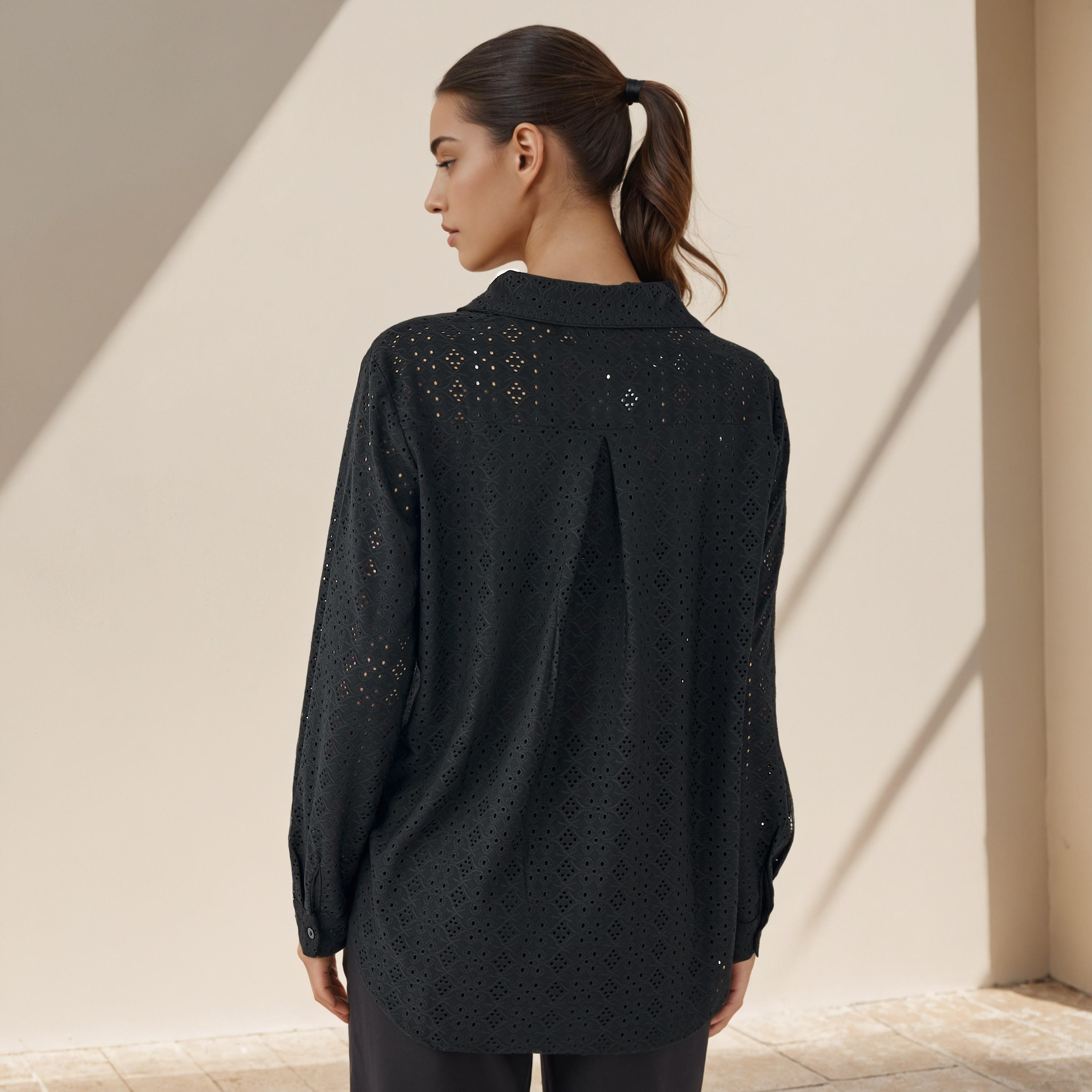 قميص شيفلي بارز الملمس بقصة عادية وياقة-women-clothing-shirtsandblouses-shirts-image-3