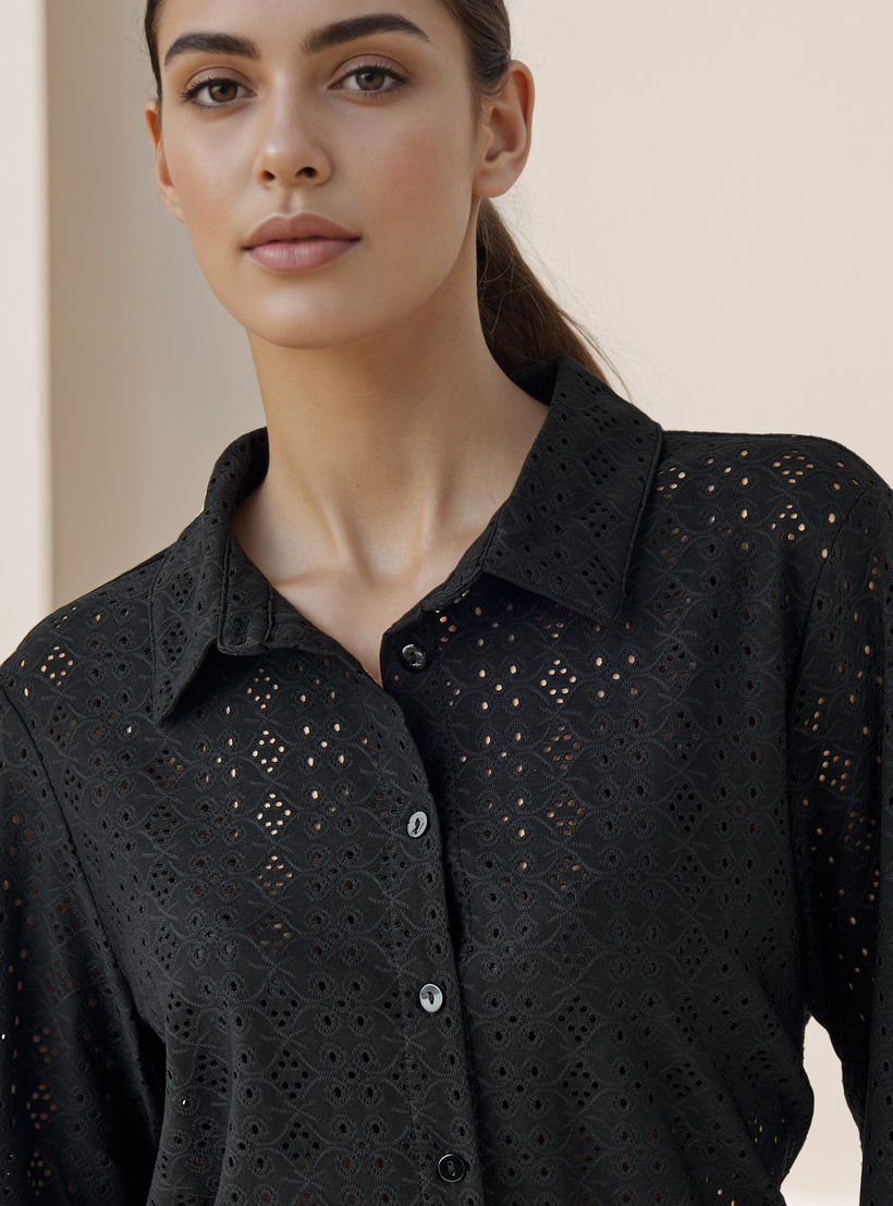 قميص شيفلي بارز الملمس بقصة عادية وياقة-women-clothing-shirtsandblouses-shirts-image-4