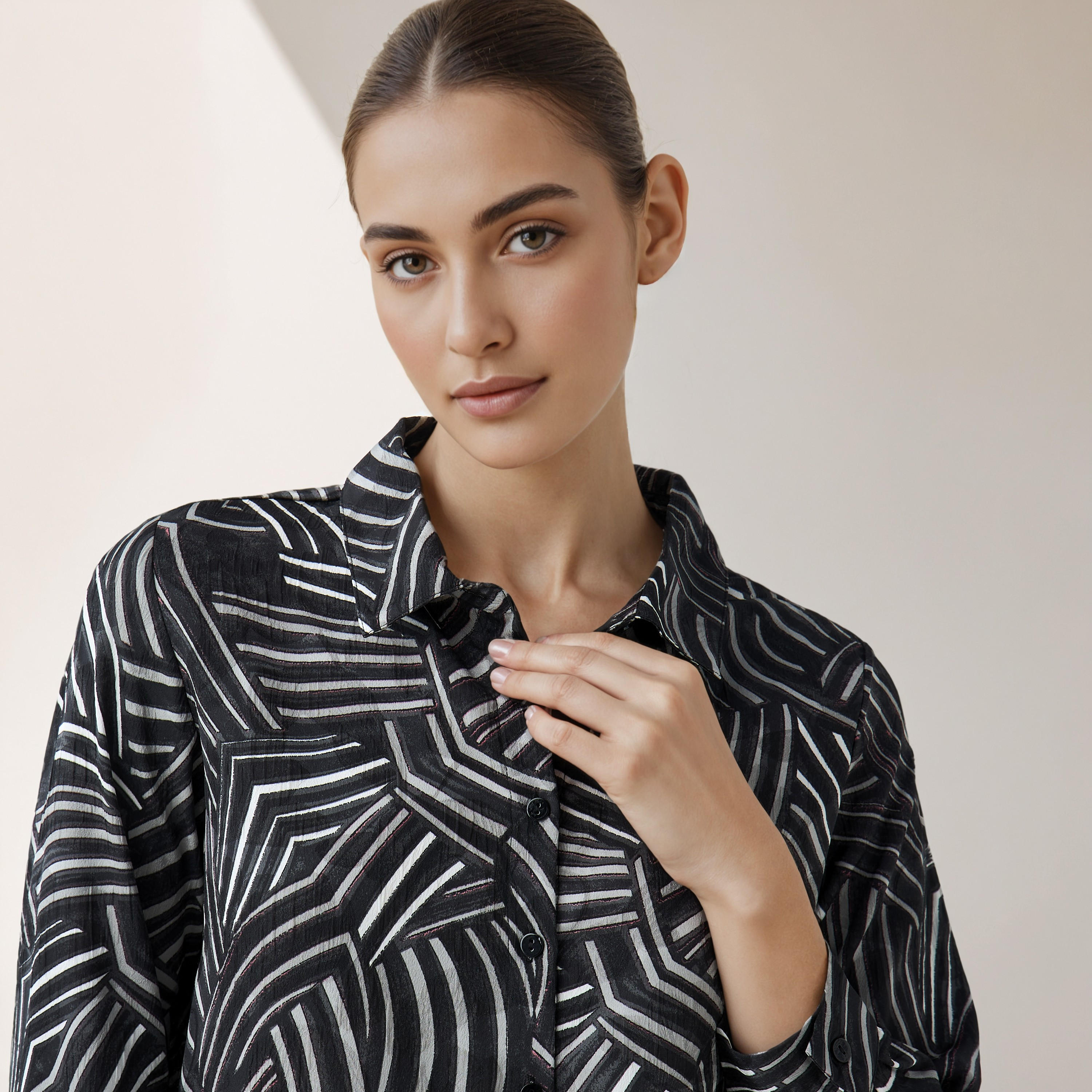 قميص فيسكوز بطبعات وقصّة عادية مع ياقة-women-clothing-shirtsandblouses-shirts-image-2