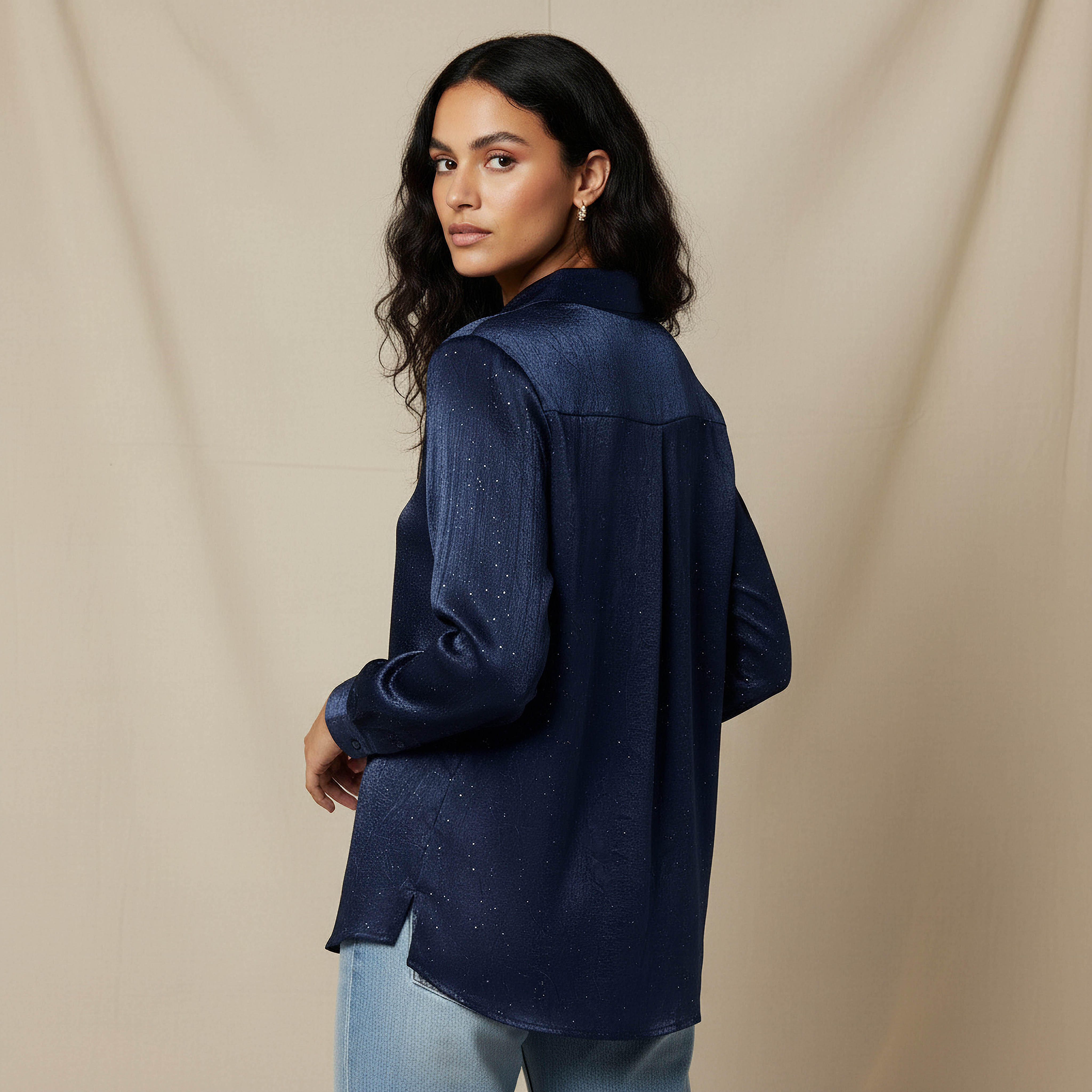 قميص فيسكوز بارز الملمس بقصة عادية وياقة-women-clothing-shirtsandblouses-shirts-image-3