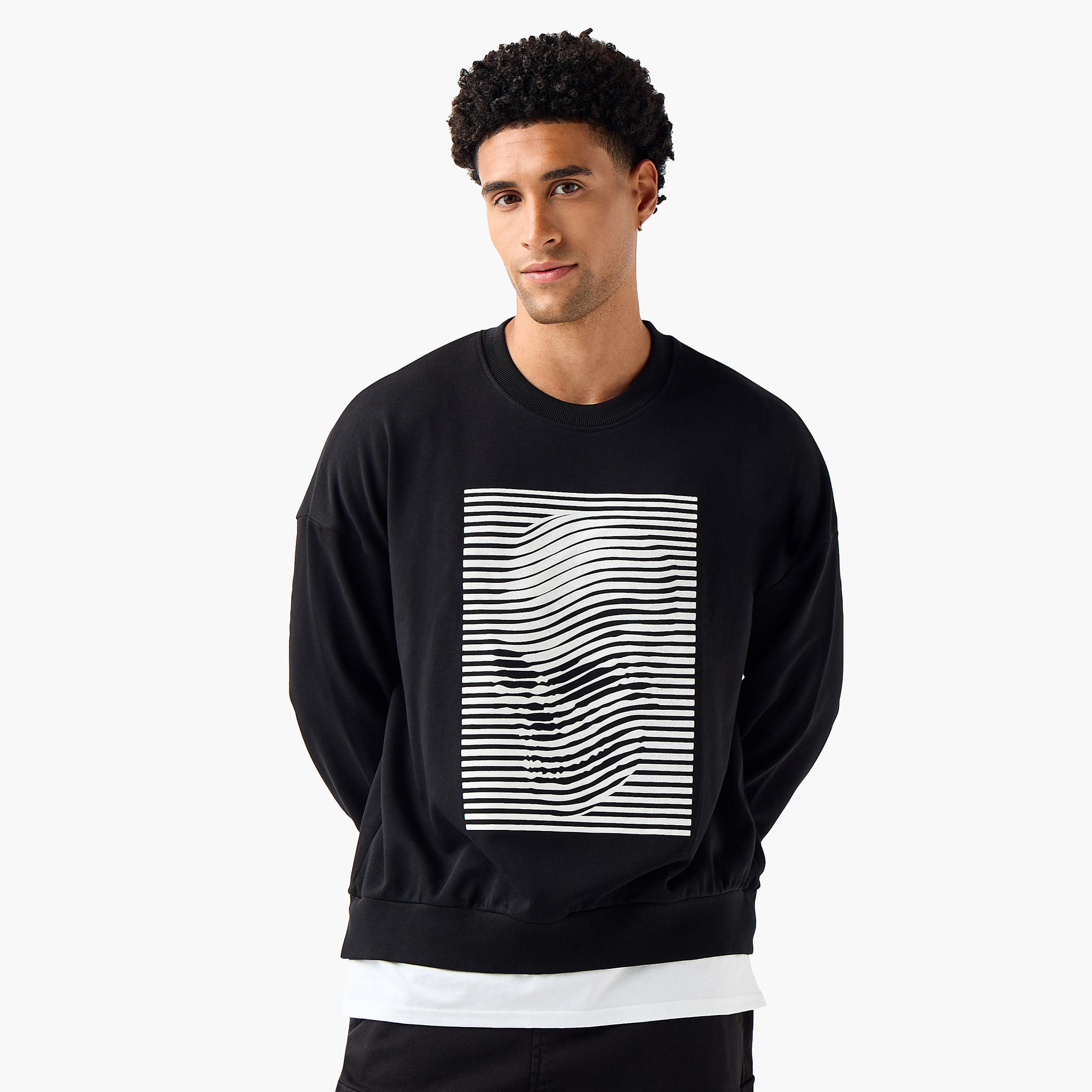 سويت شيرت رجالي فضفاض بطبعات جرافيك-men-winterwear-hoodiesandsweatshirts-image-5