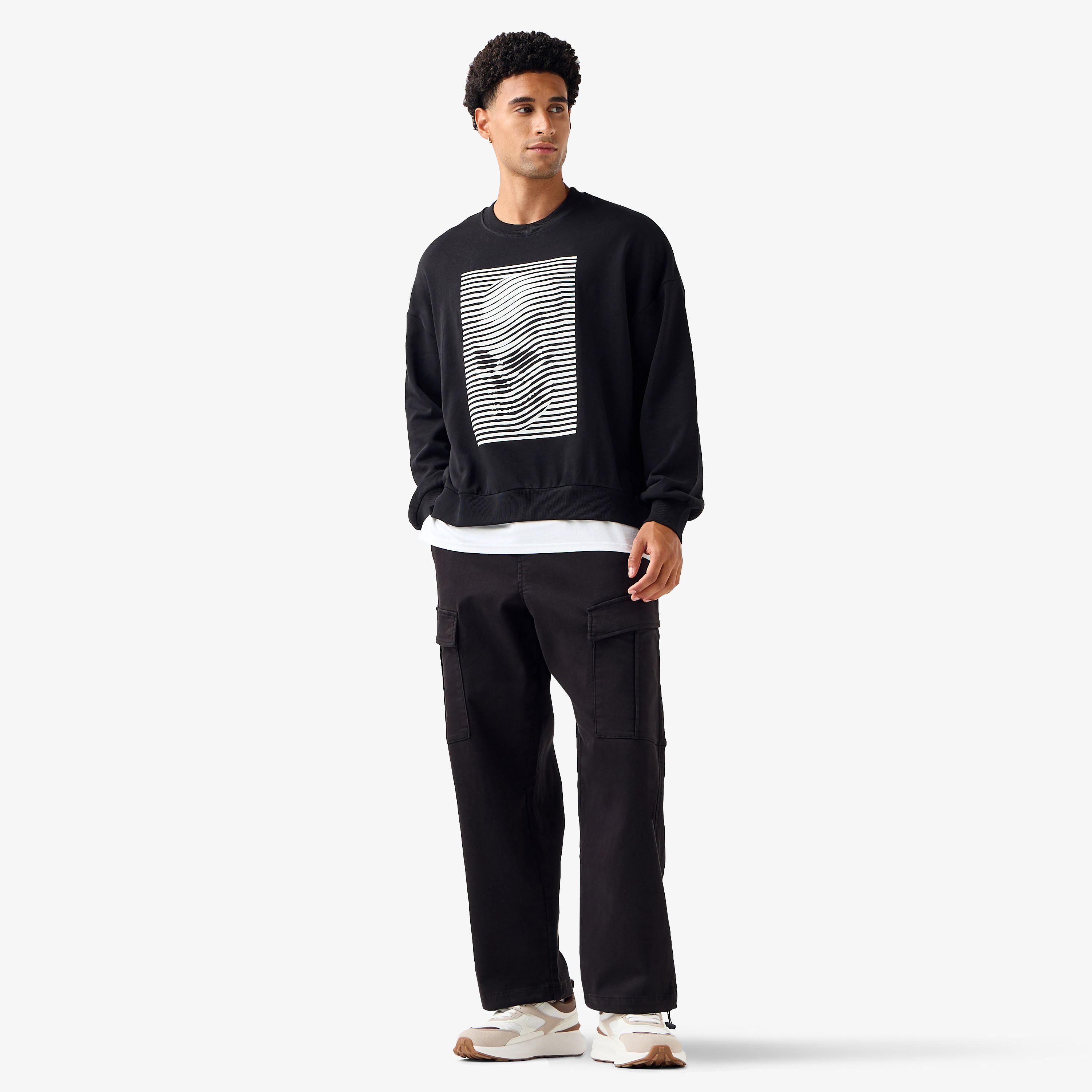 سويت شيرت رجالي فضفاض بطبعات جرافيك-men-winterwear-hoodiesandsweatshirts-image-4