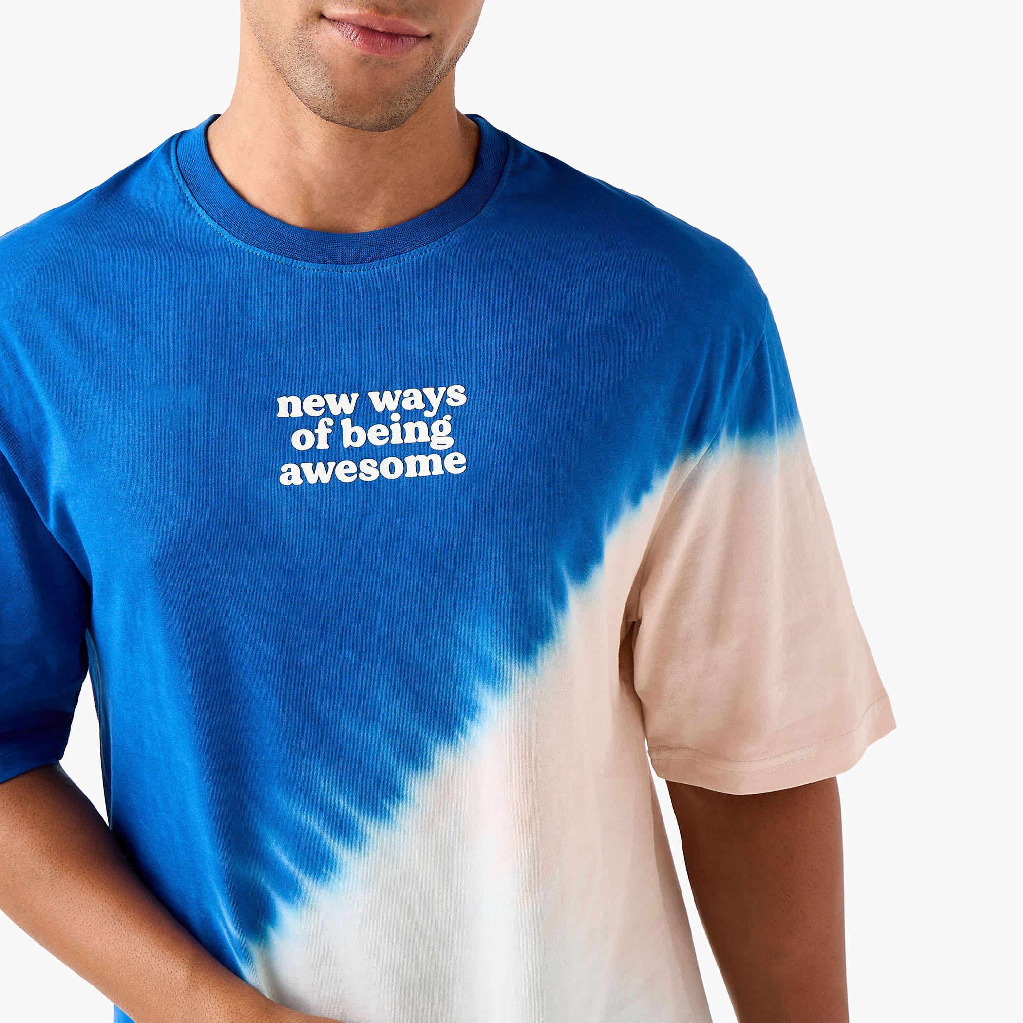 تيشيرت مصبوغ بقصة عادية وياقة ضيقة وأكمام قصيرة للرجال-men-clothing-tshirtsandpolos-tshirts-image-4