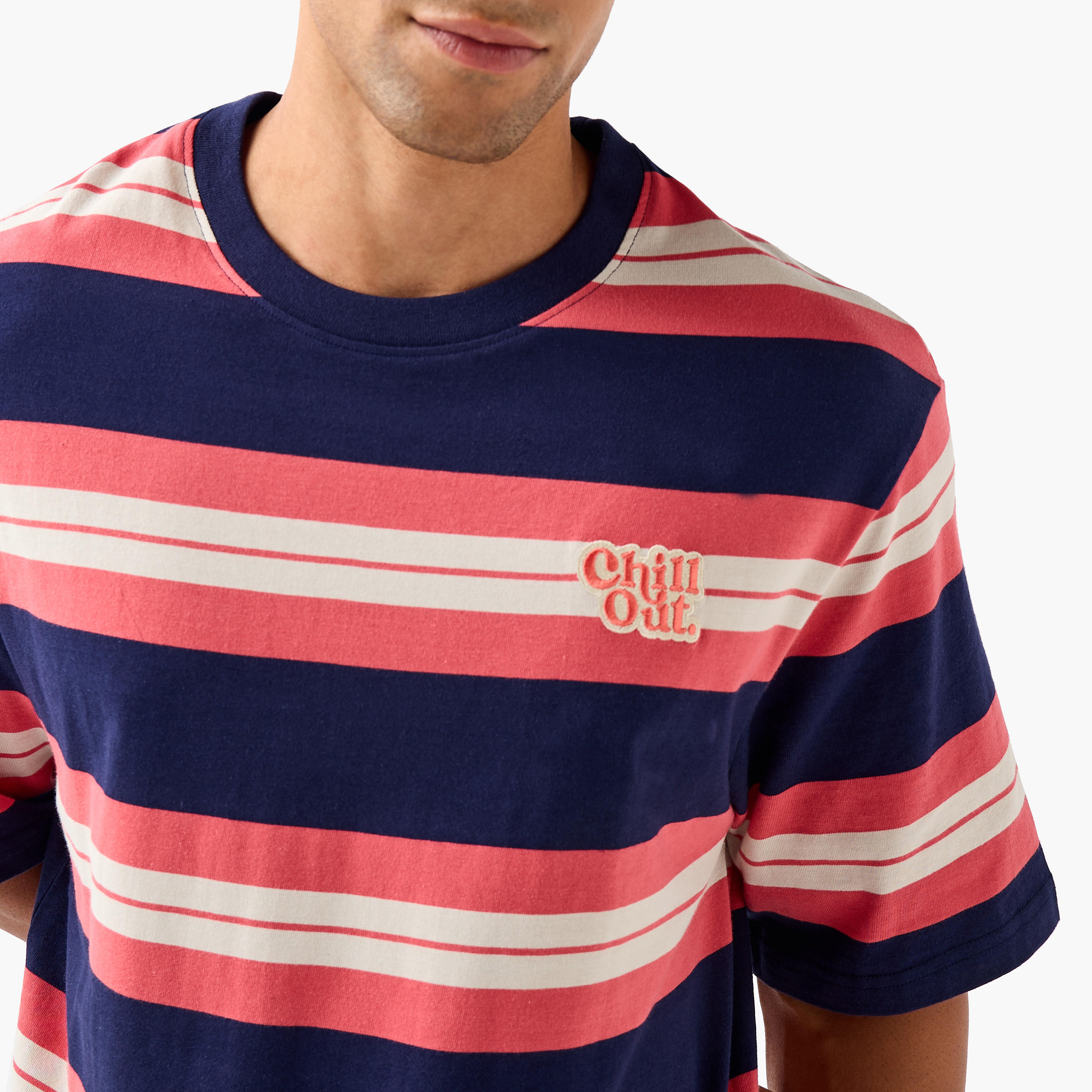 تيشيرت مخطط بقصة عادية وياقة ضيقة وأكمام قصيرة للرجال-men-clothing-tshirtsandpolos-tshirts-image-4
