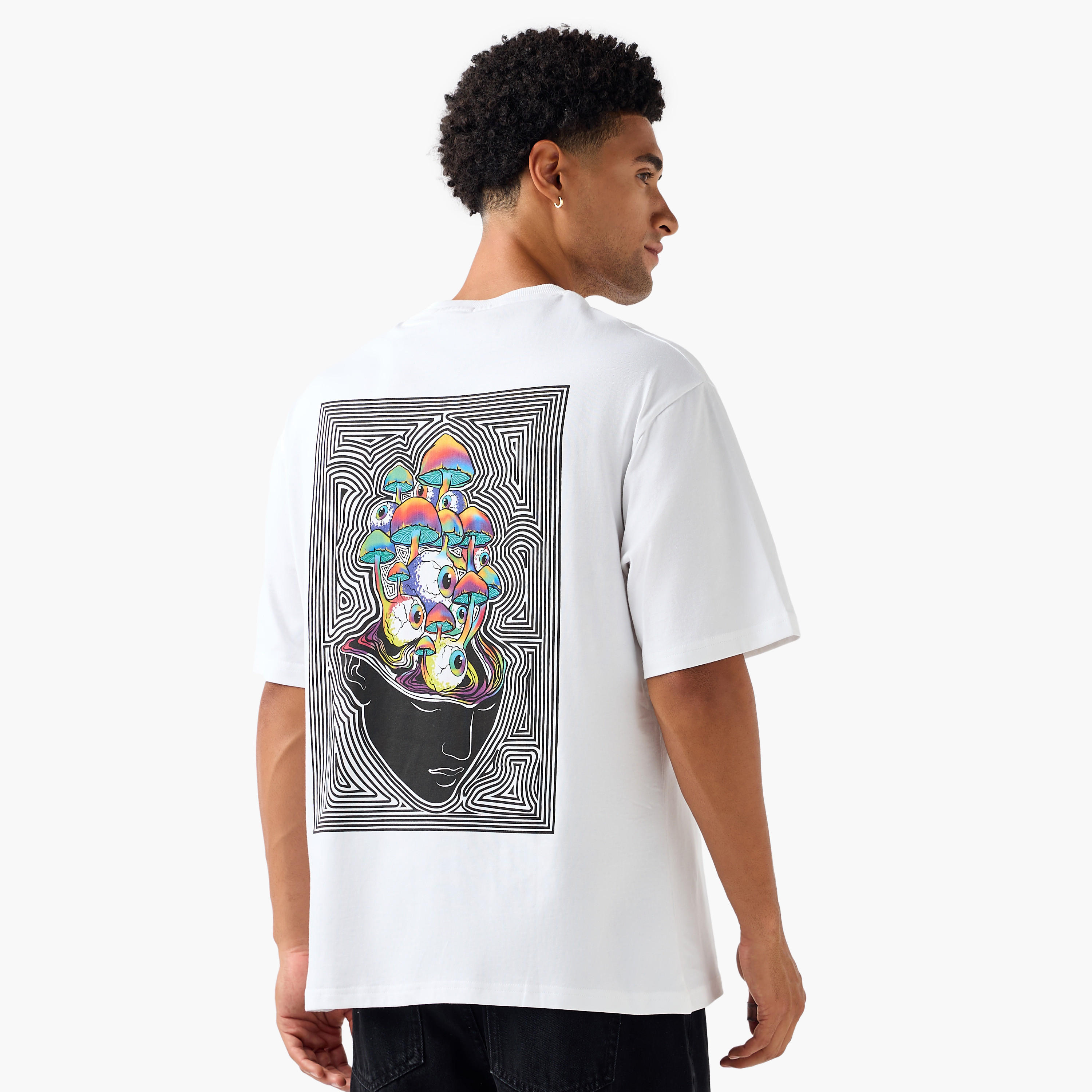 تيشيرت بقصة عادية وياقة ضيقة وأكمام قصيرة للرجال-men-clothing-tshirtsandpolos-tshirts-image-1