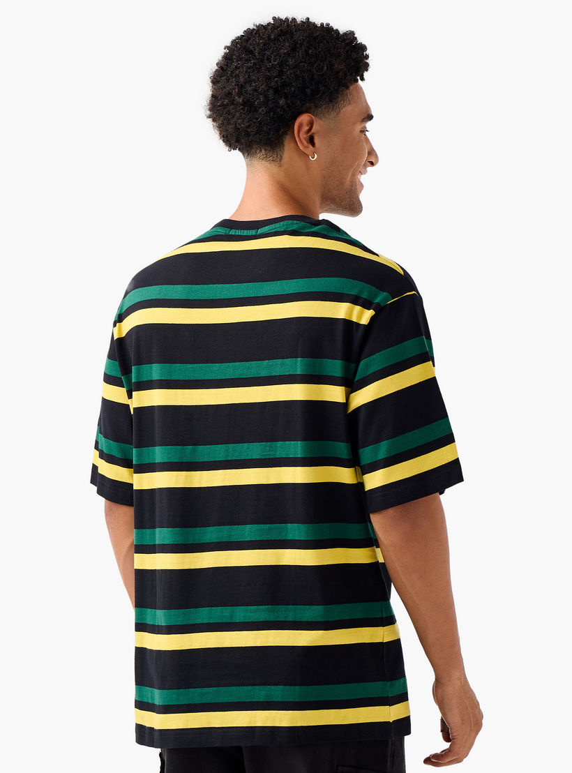 تيشيرت مخطط بقصة عادية وياقة ضيقة وأكمام قصيرة للرجال-men-clothing-tshirtsandpolos-tshirts-image-3